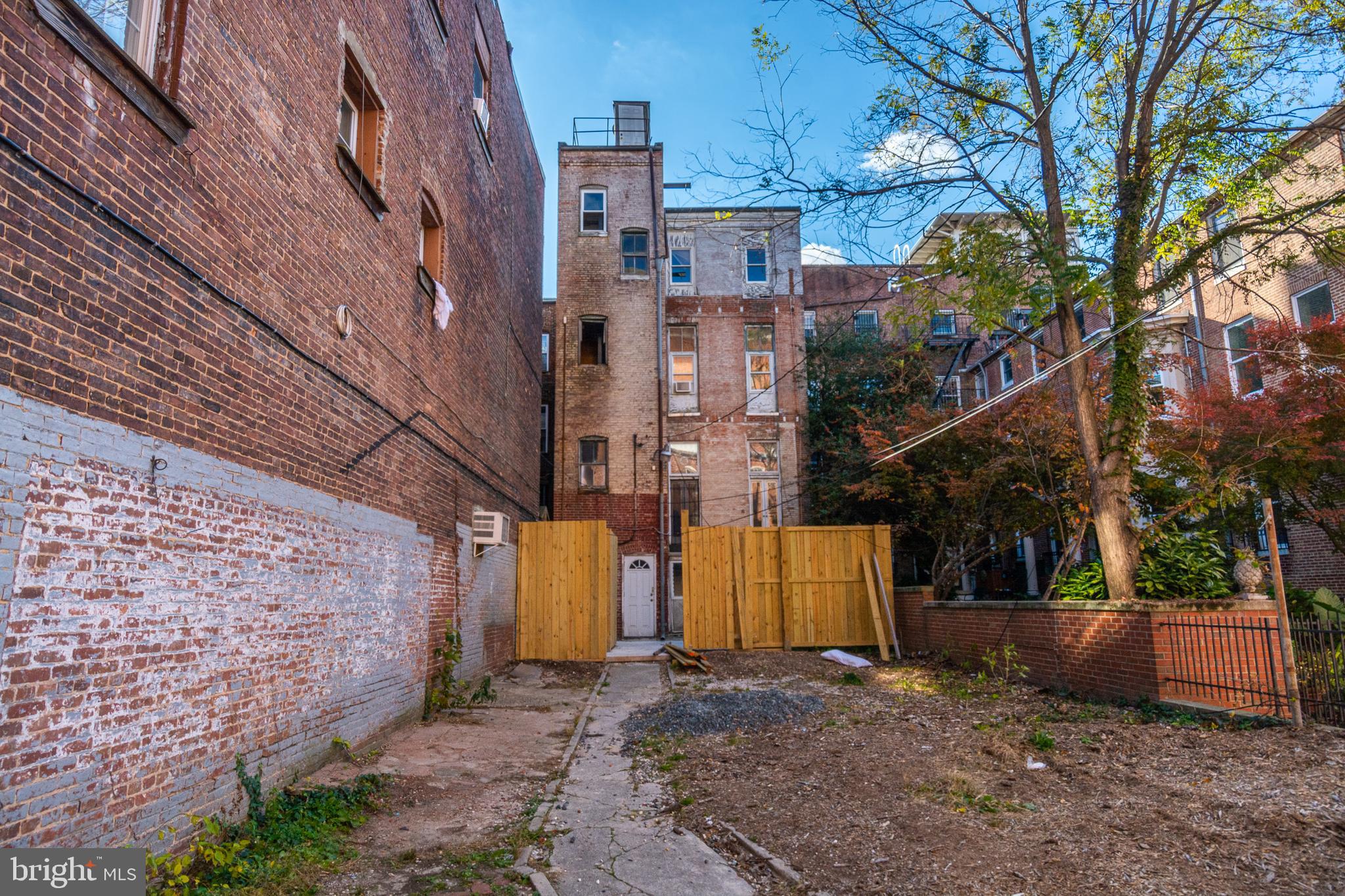 BOLTON HILL HISTORIC DISTRICT - Commercial Sale