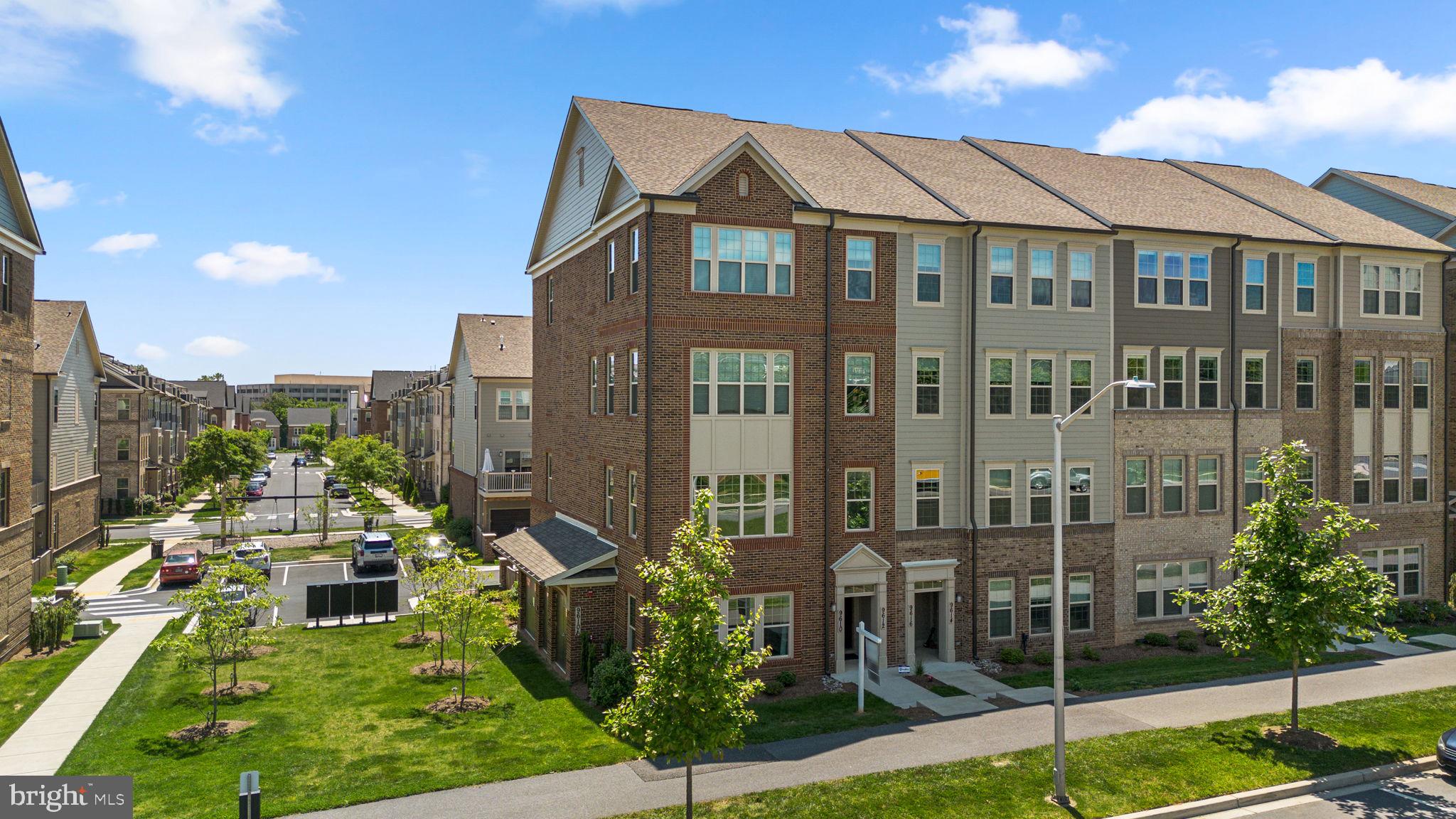 CROWN FARM - Residential