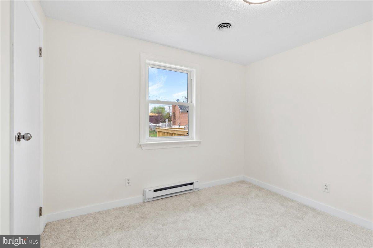 HAGERSTOWN - Residential