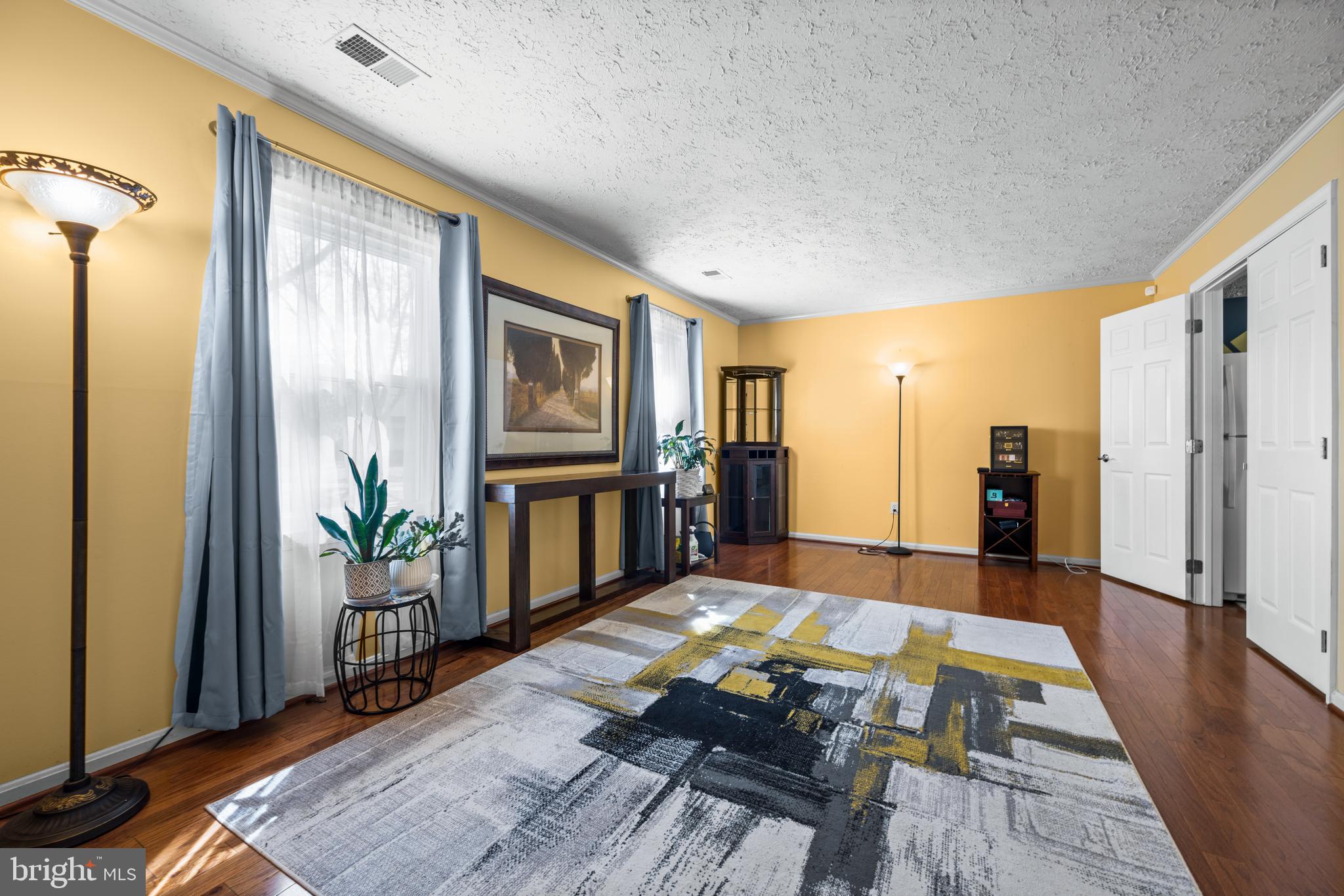 SENTRY WOODS - Residential