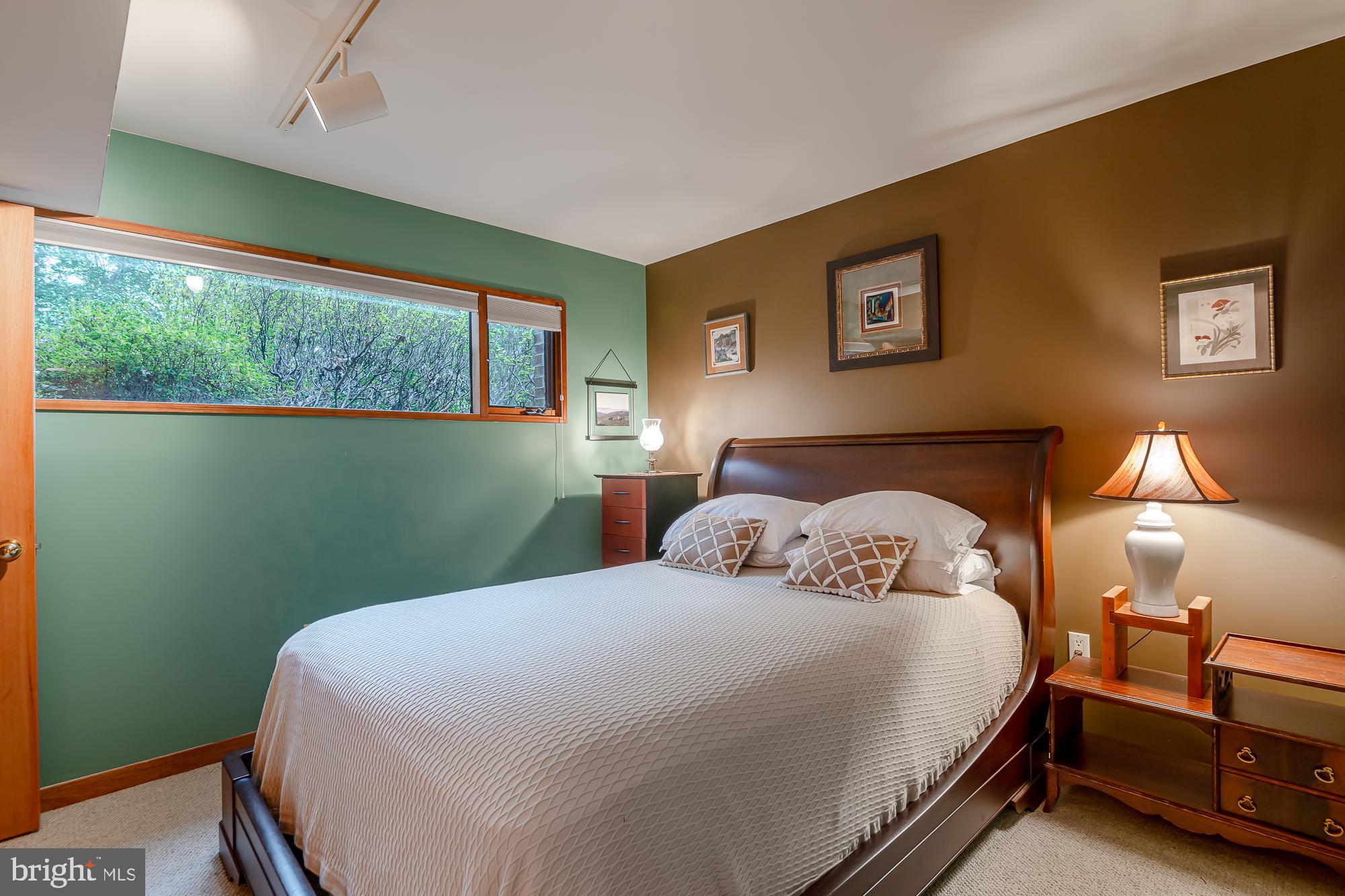 ANNANDALE - Residential