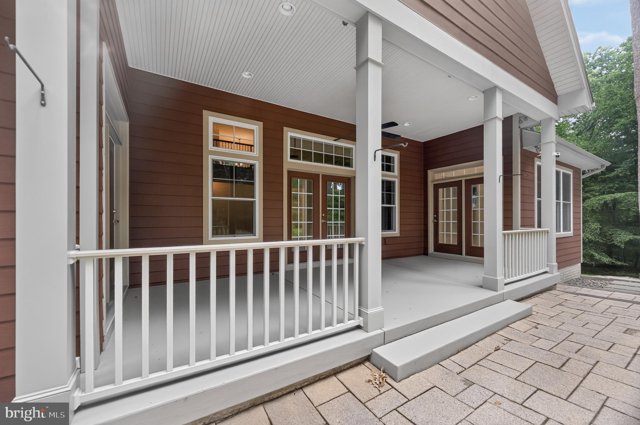 CHESTNUT GROVE FARM - Residential