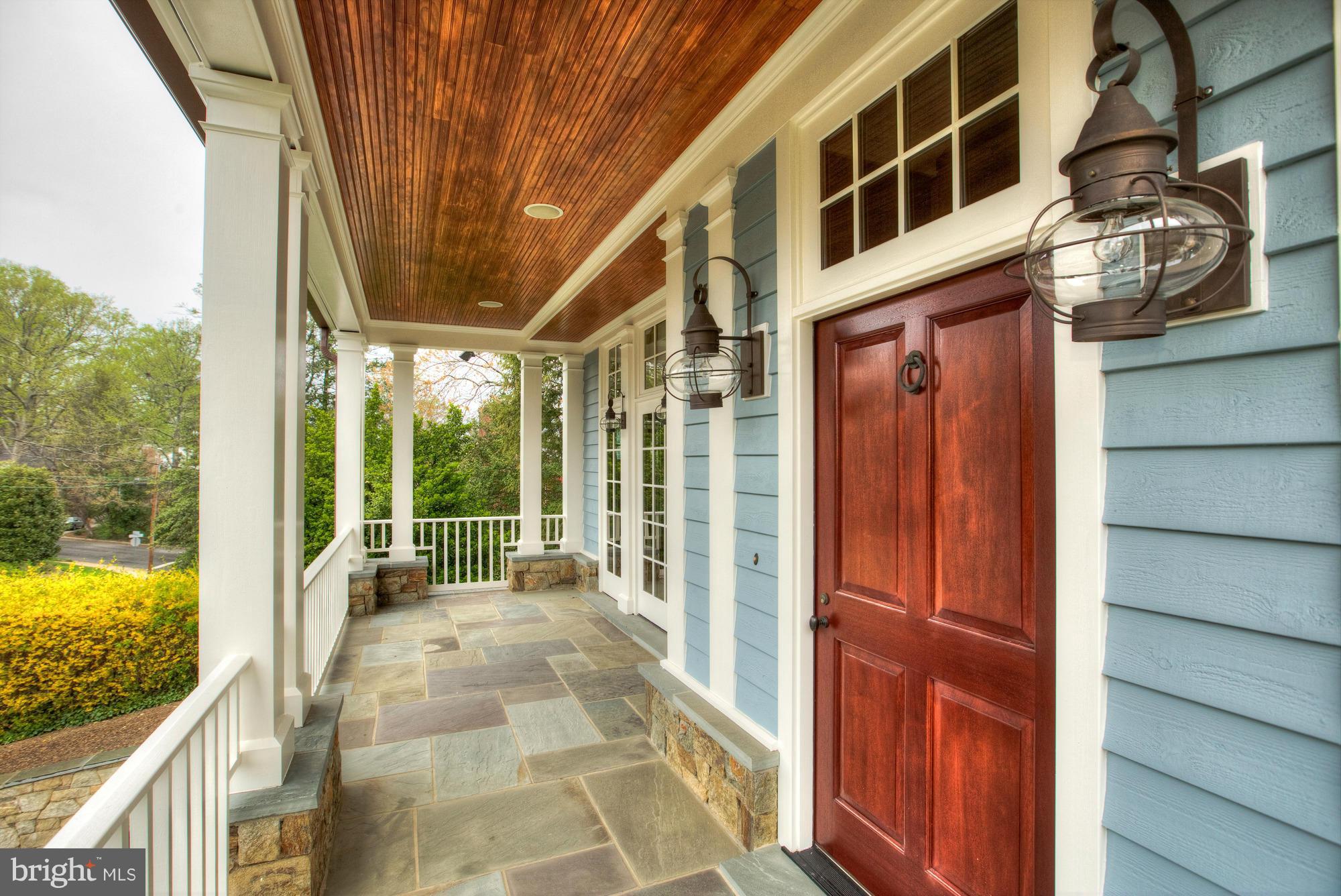 COUNTRY CLUB HILLS - Residential