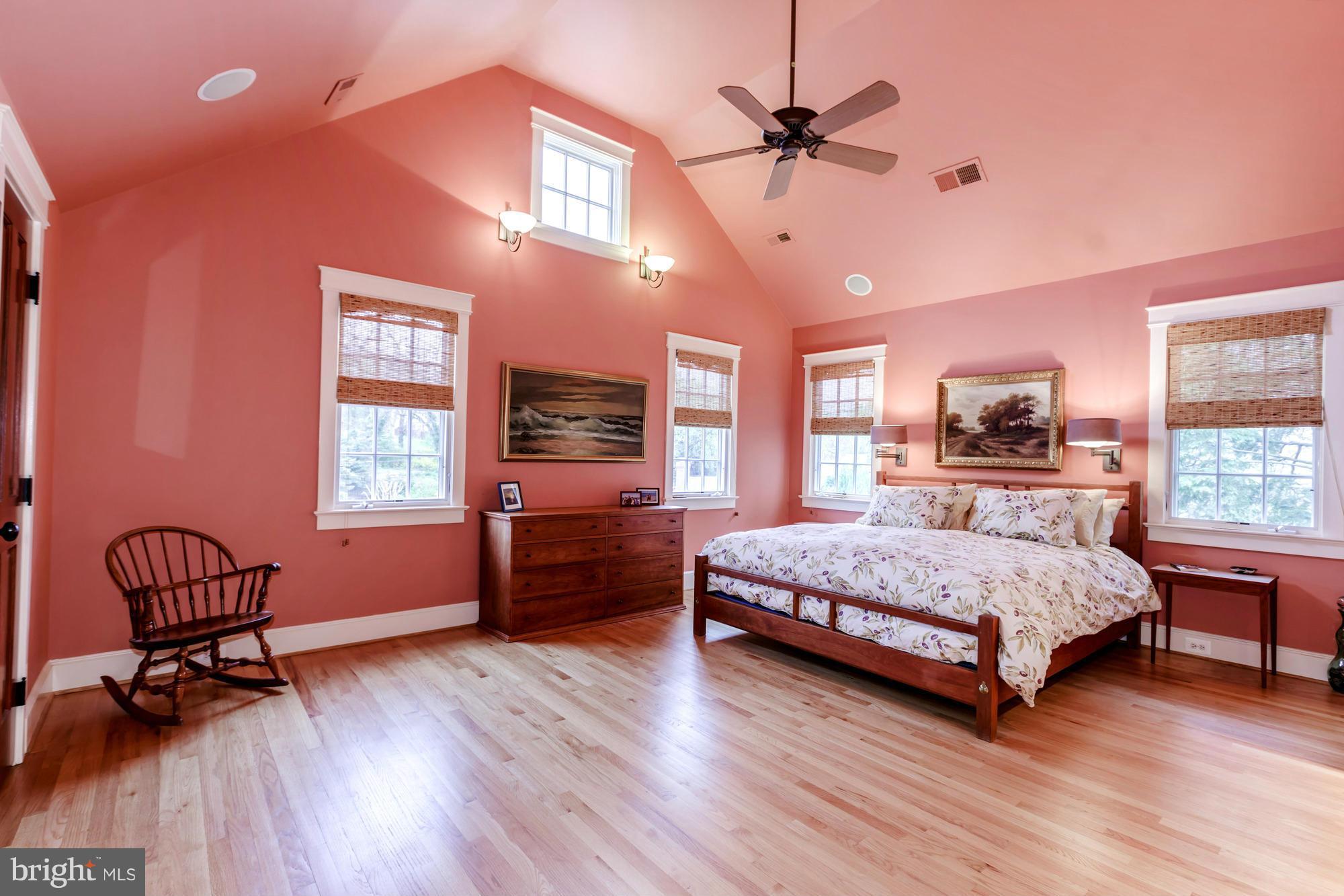 COUNTRY CLUB HILLS - Residential