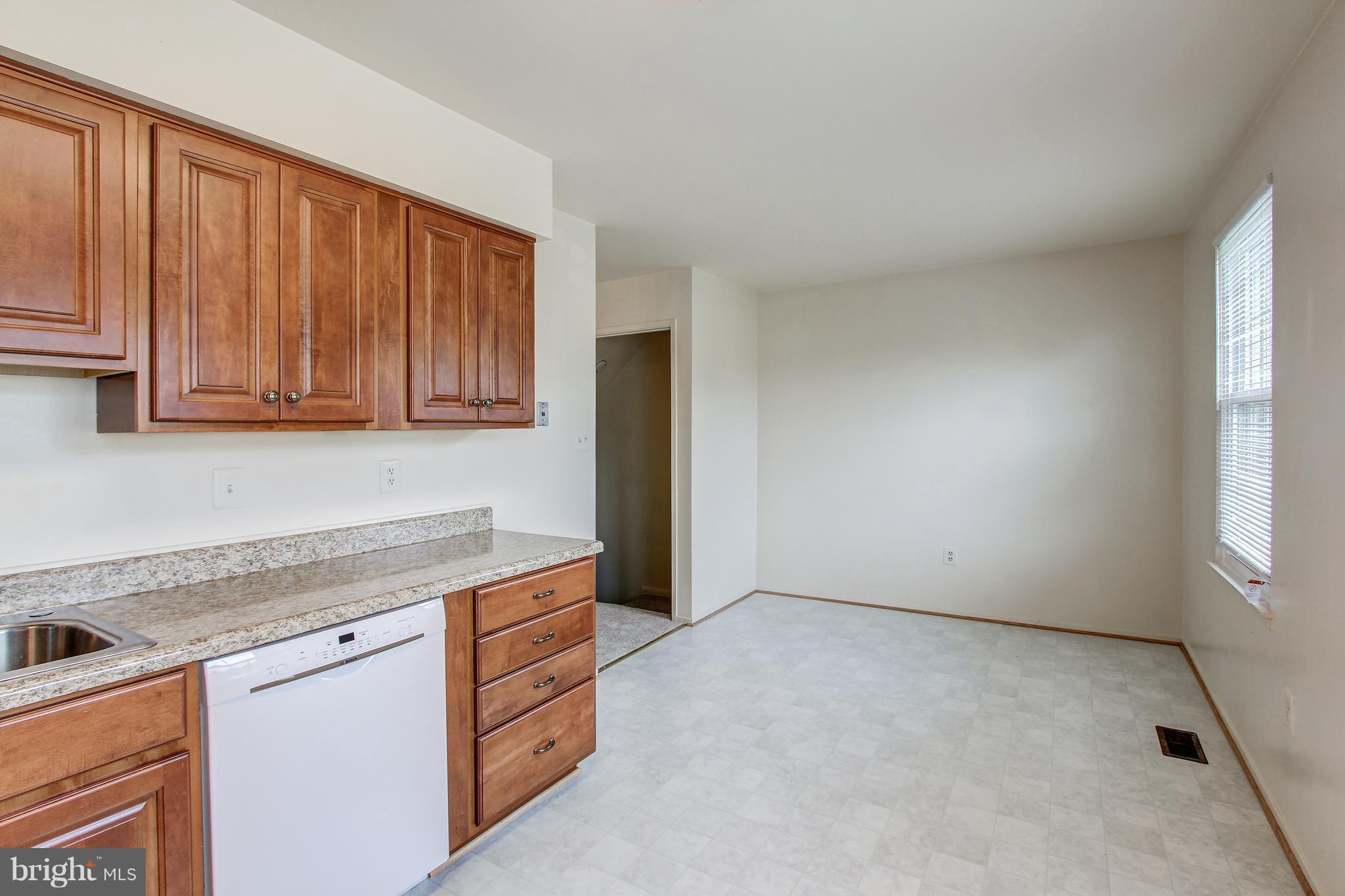 DERWOOD STATION - Residential