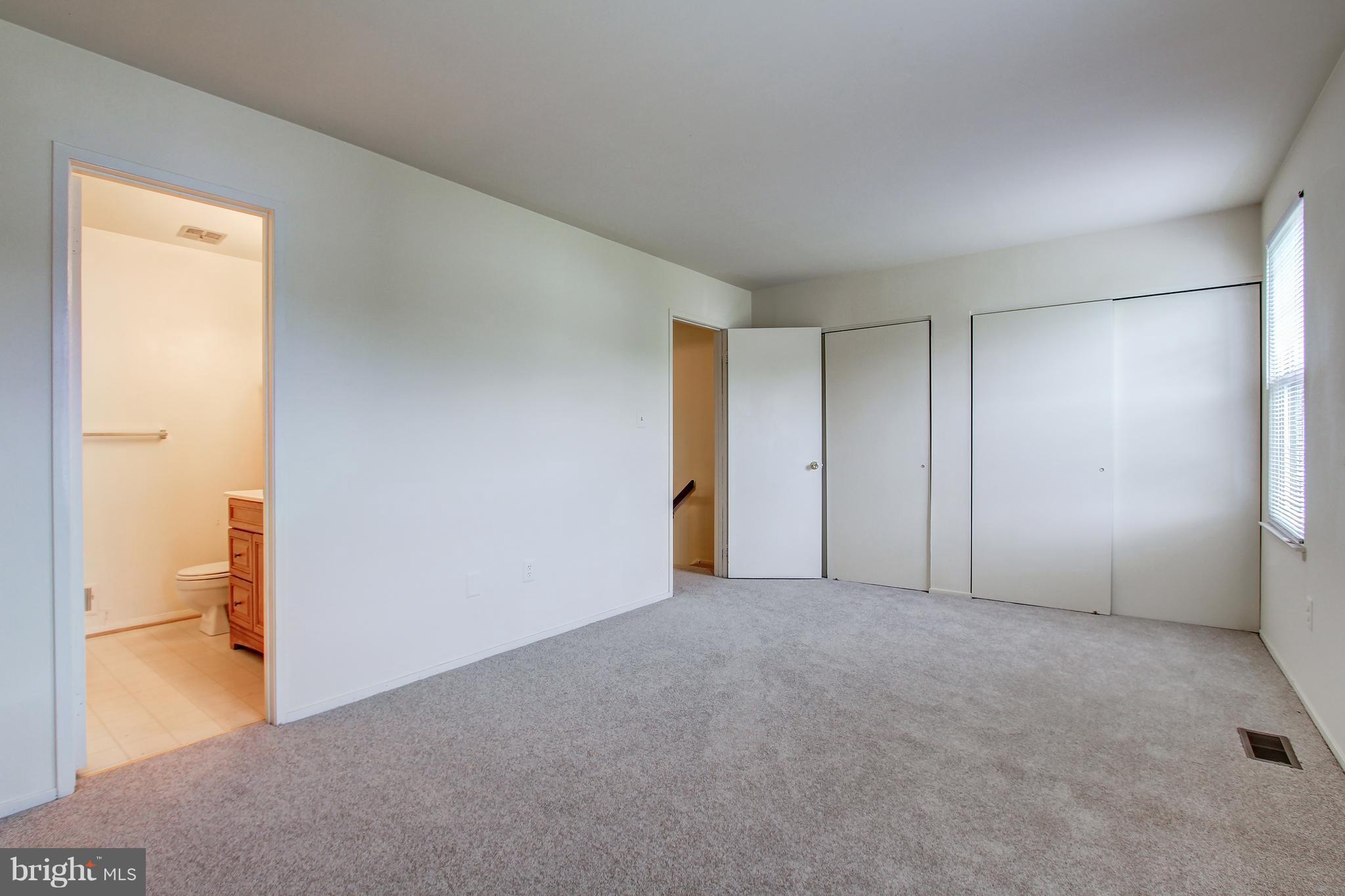 DERWOOD STATION - Residential