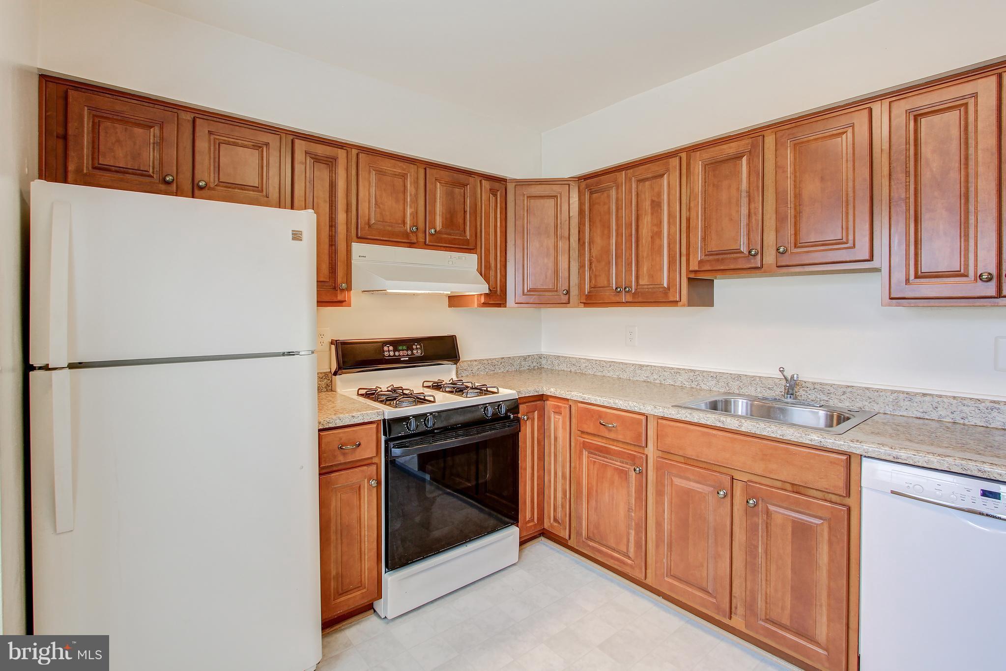DERWOOD STATION - Residential