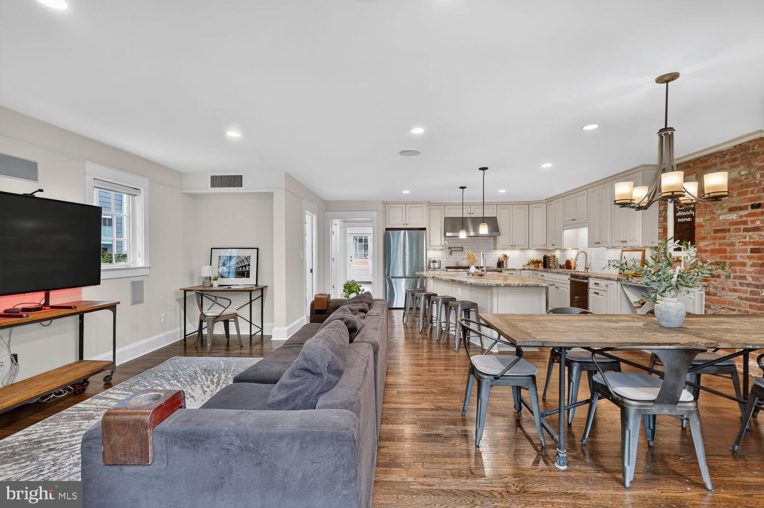 OVERLEE - Residential