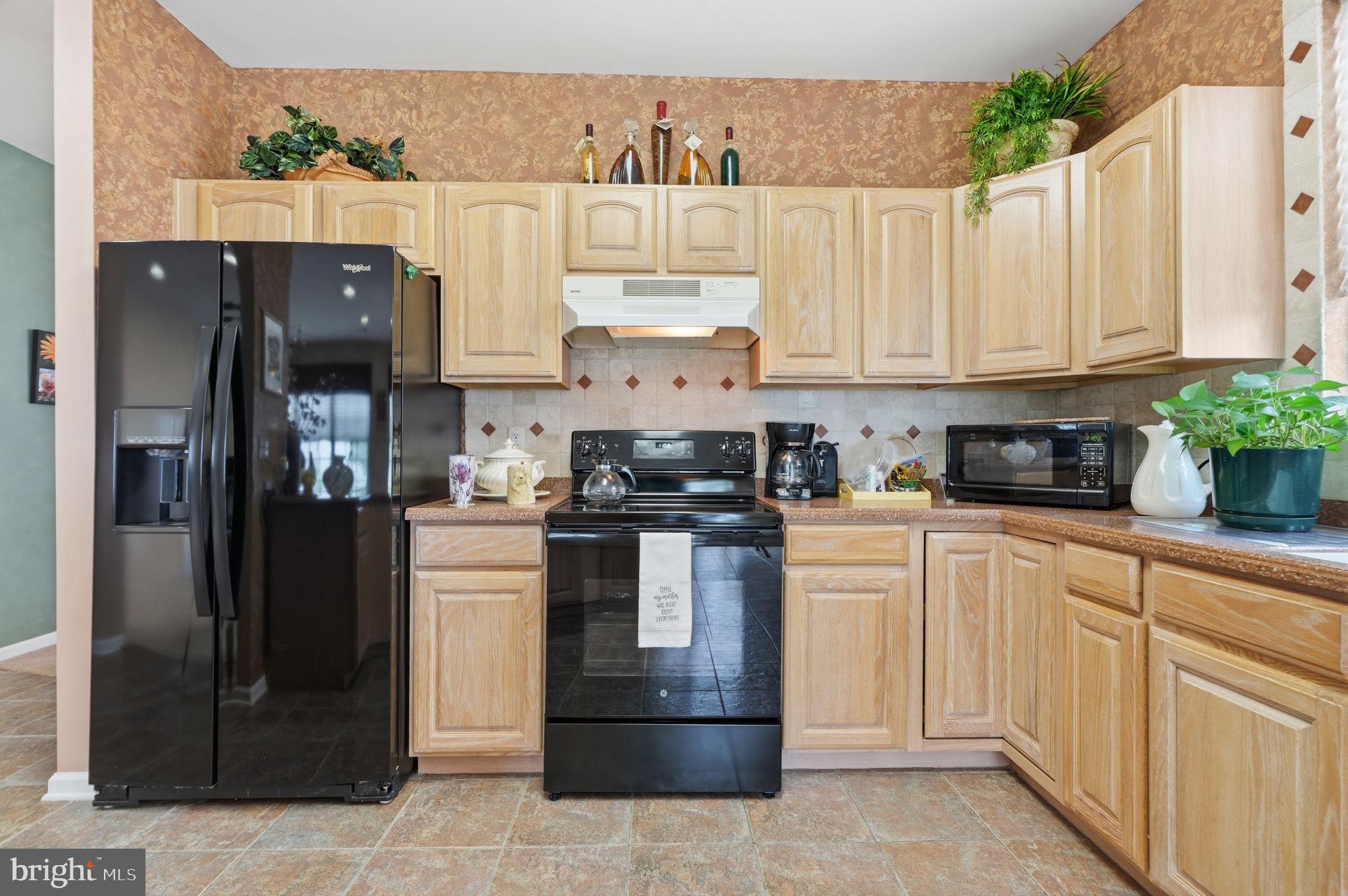 HERITAGE CR ESTS - Residential