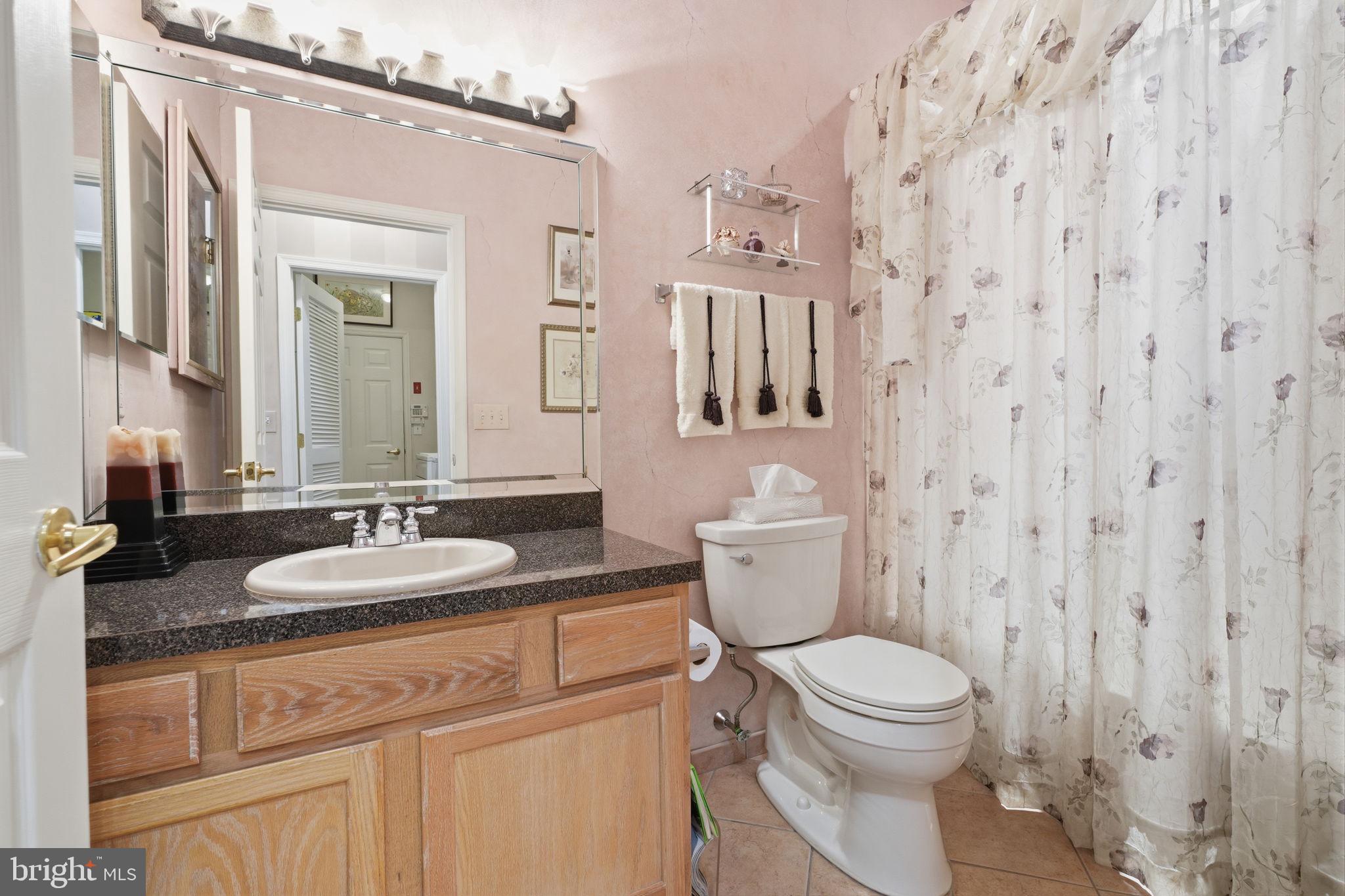 HERITAGE CR ESTS - Residential
