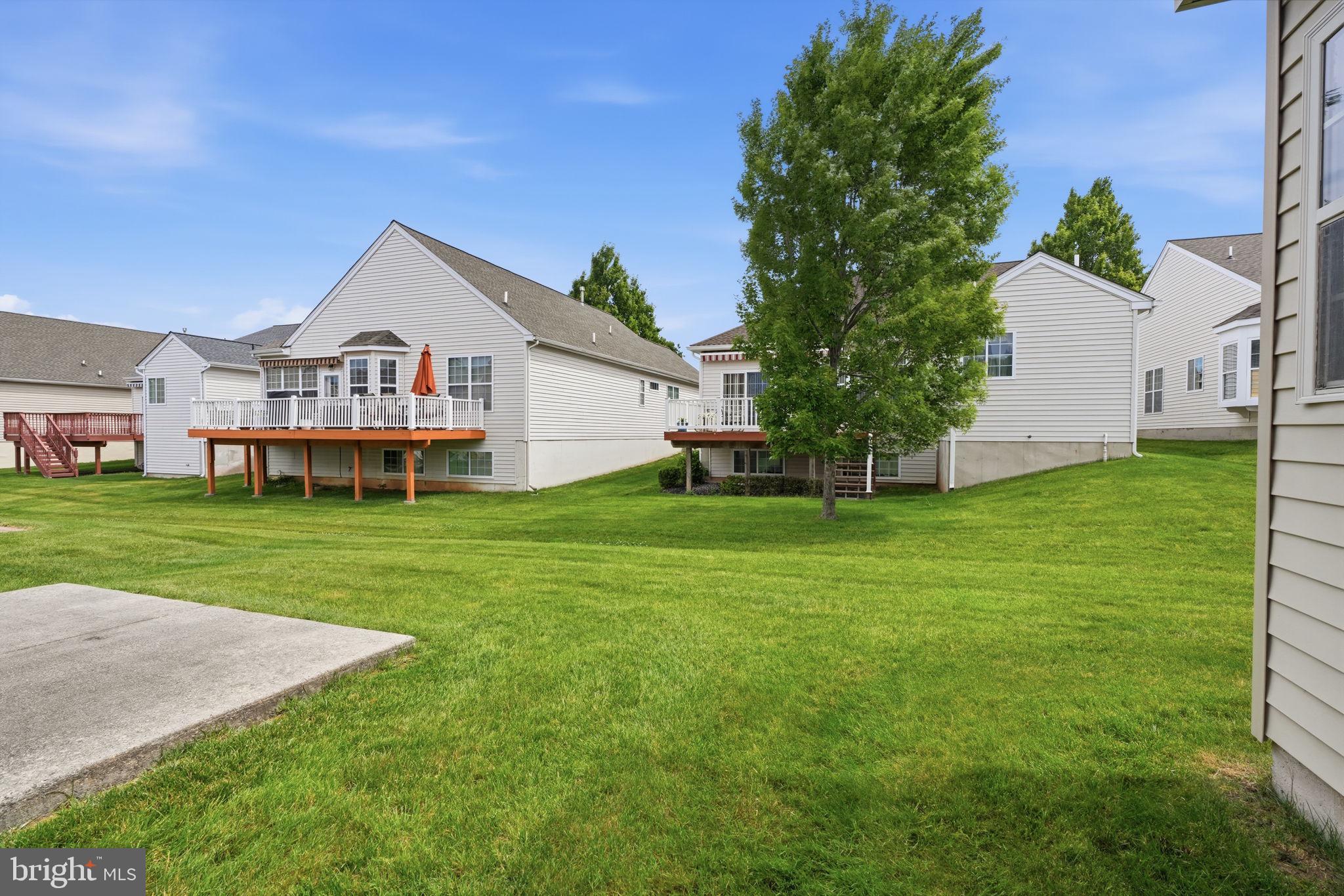 HERITAGE CR ESTS - Residential