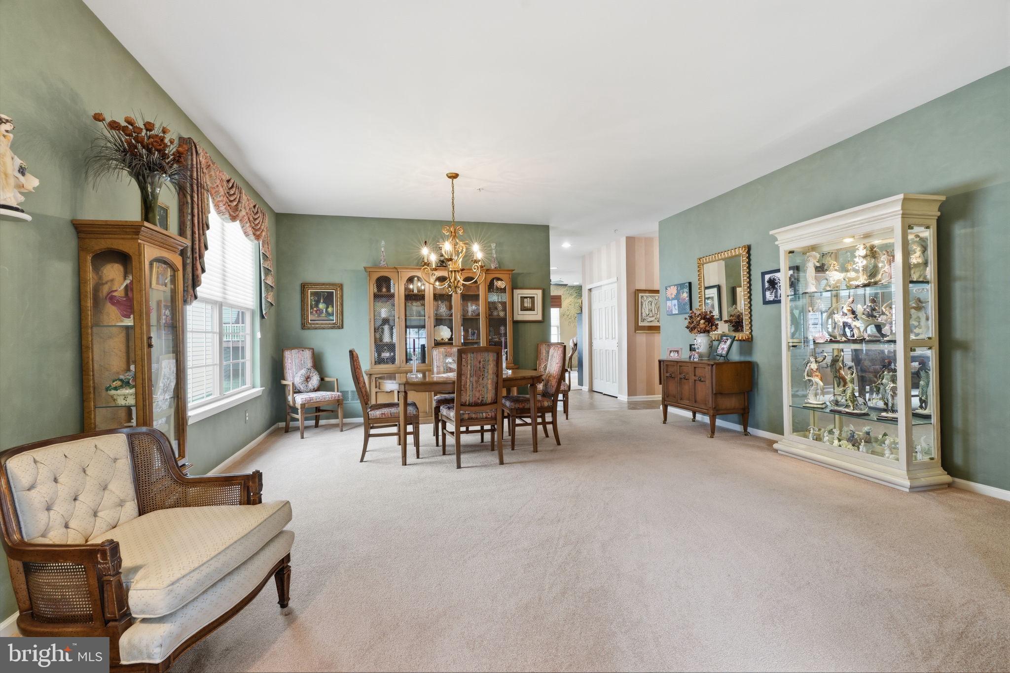HERITAGE CR ESTS - Residential