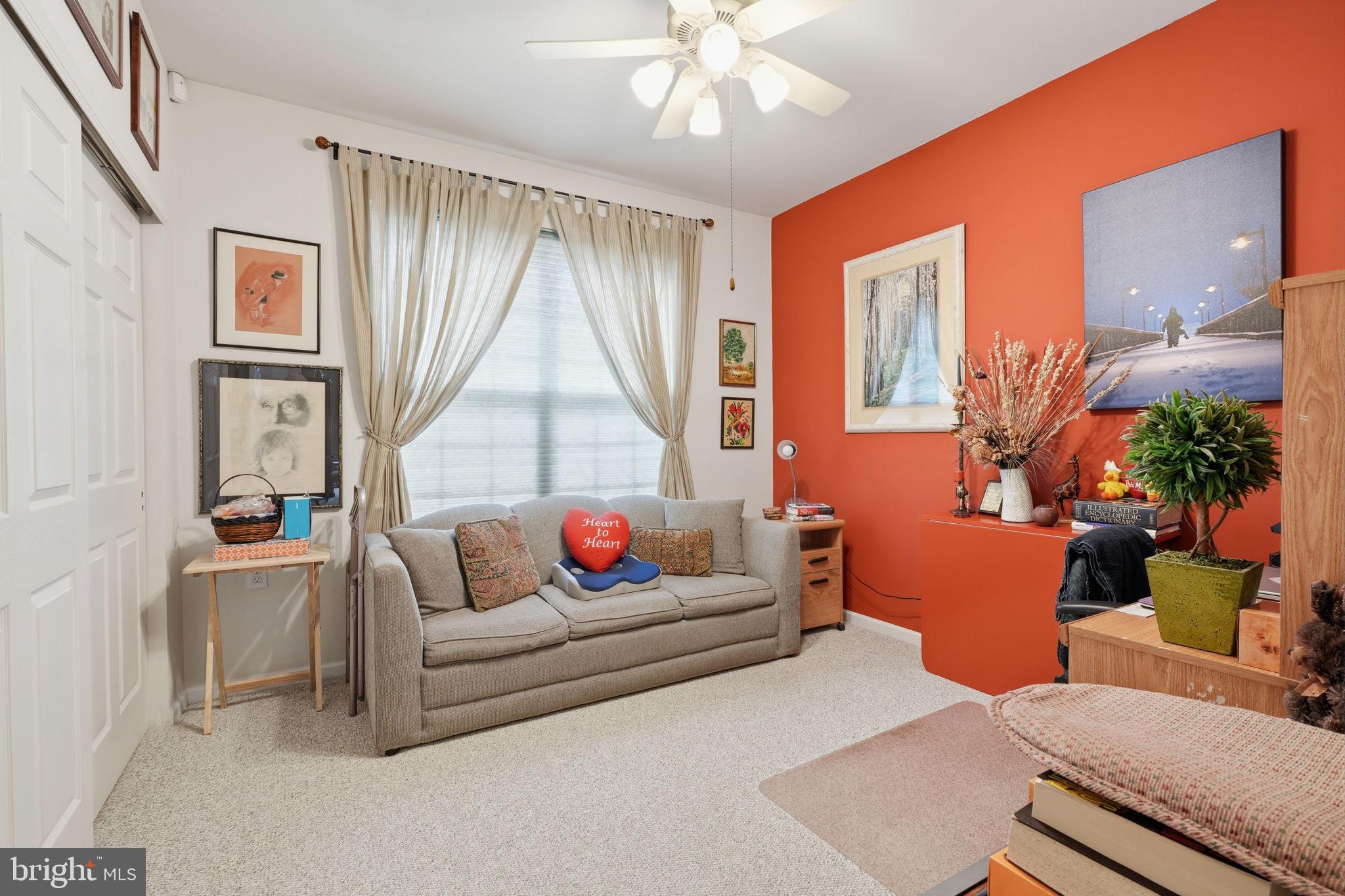 HERITAGE CR ESTS - Residential