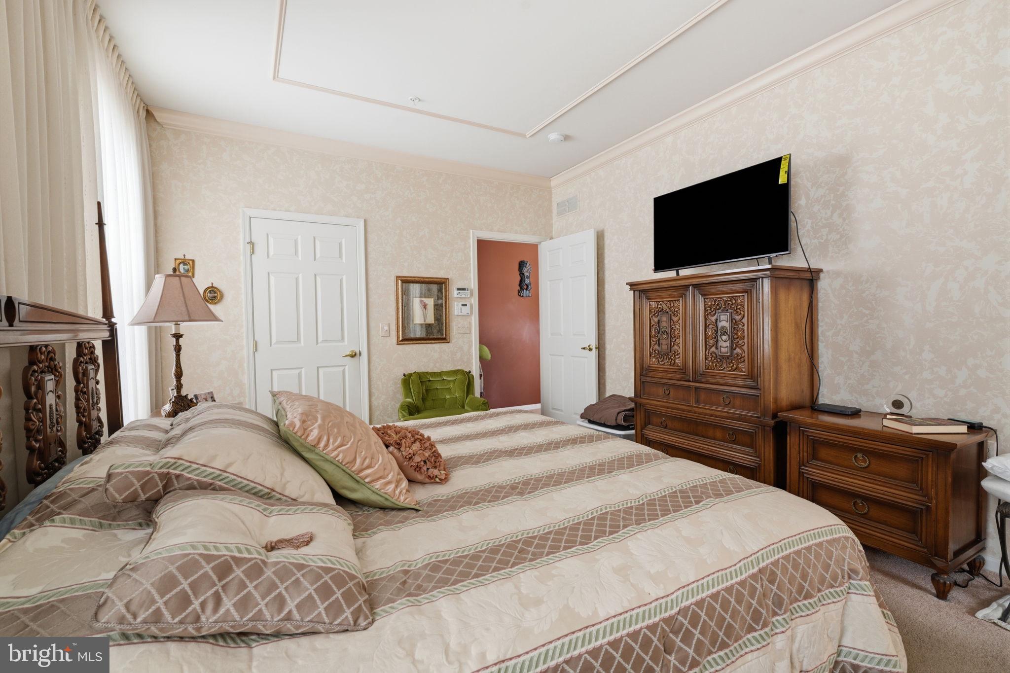 HERITAGE CR ESTS - Residential