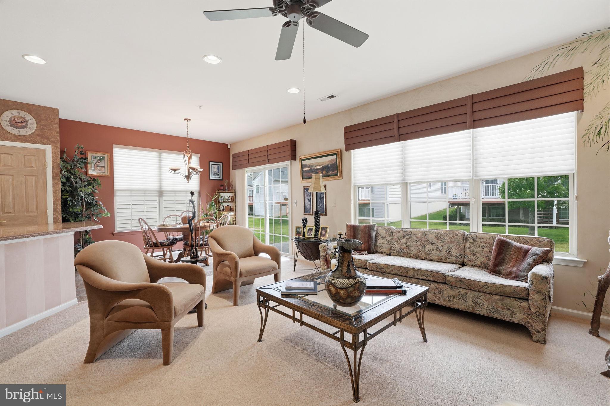 HERITAGE CR ESTS - Residential