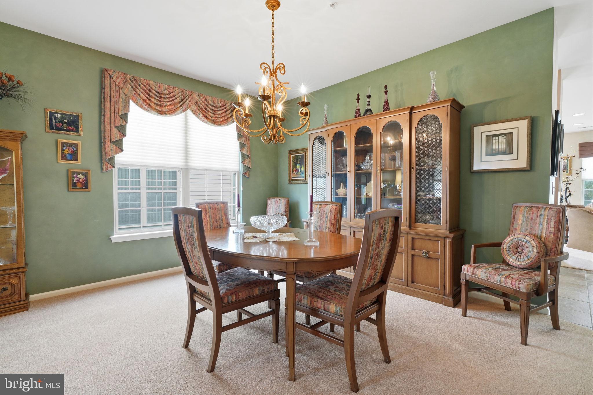 HERITAGE CR ESTS - Residential