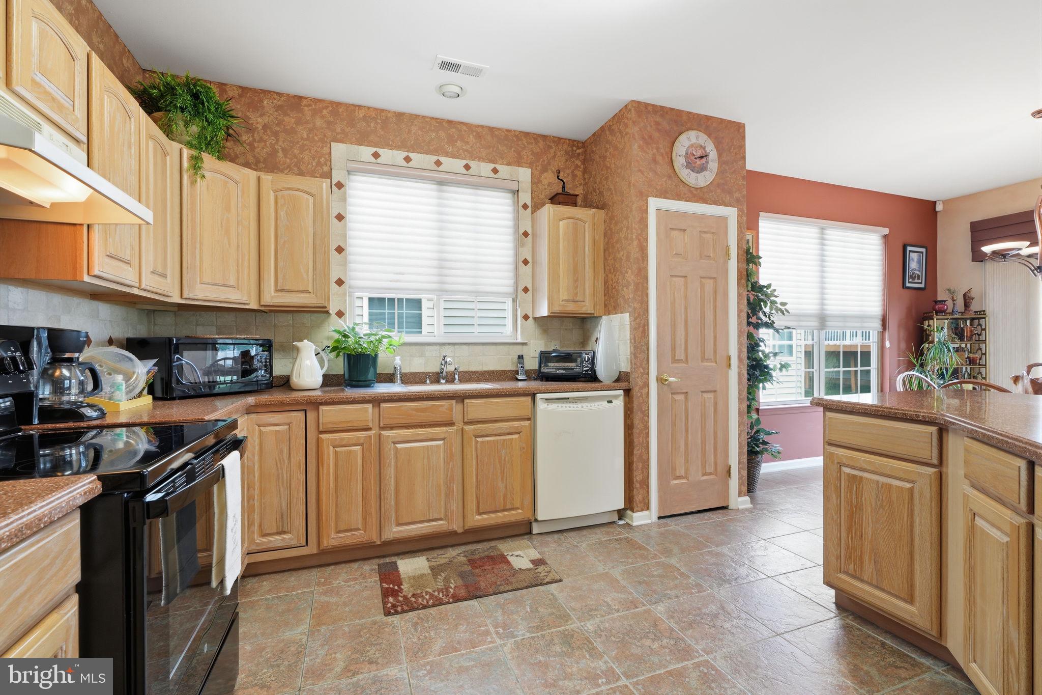 HERITAGE CR ESTS - Residential