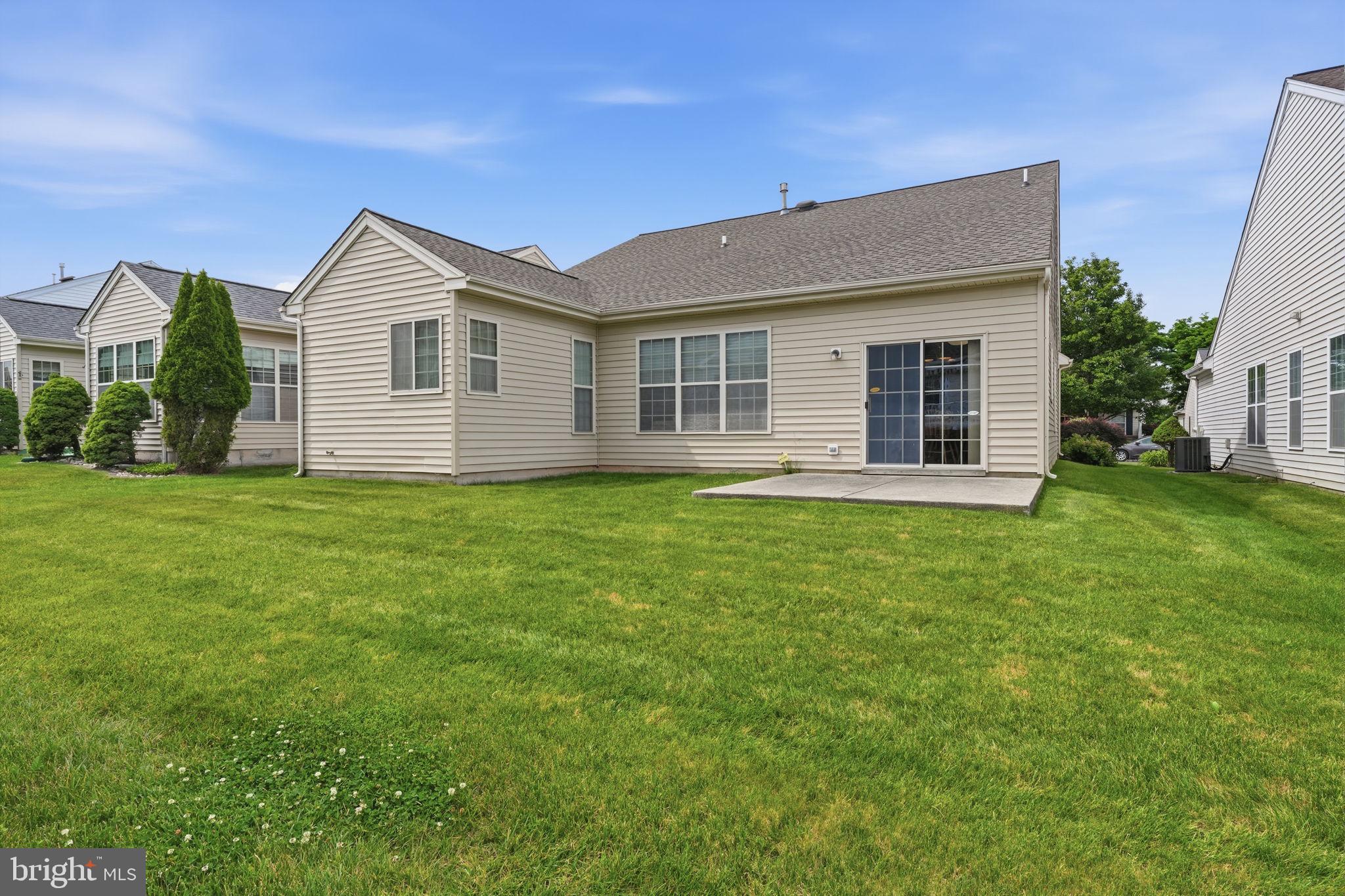 HERITAGE CR ESTS - Residential