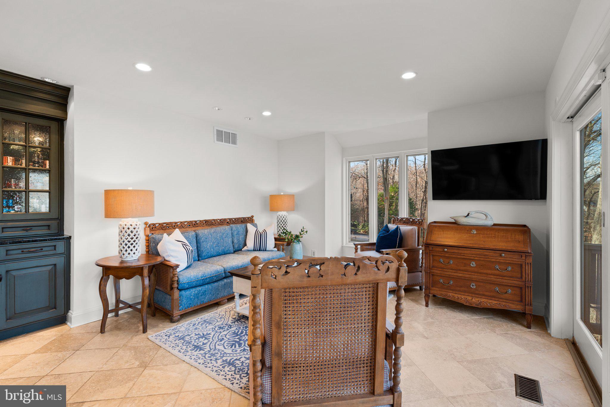 THE DOWNS - Residential