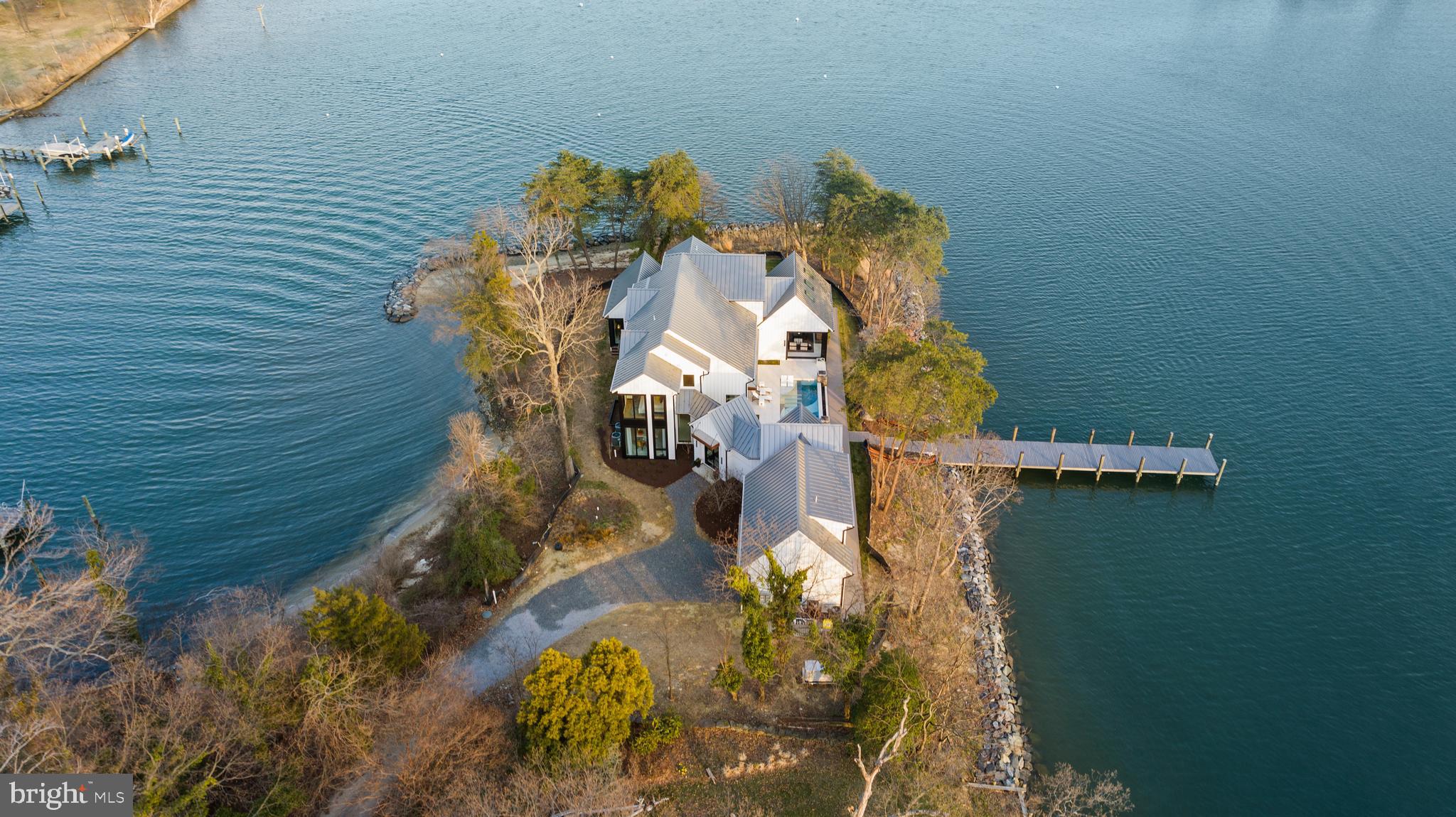 ANNAPOLIS ROADS - Residential