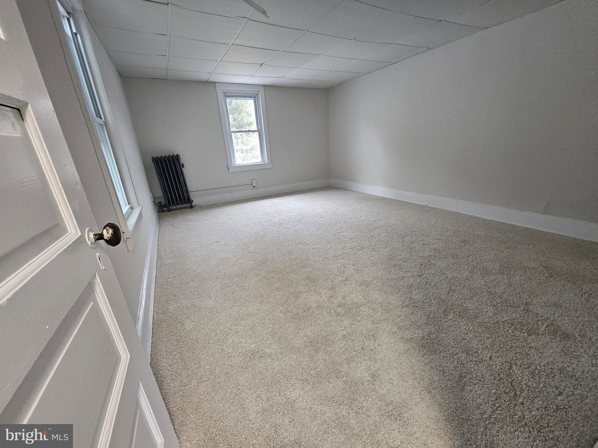 EAST END - Residential Lease