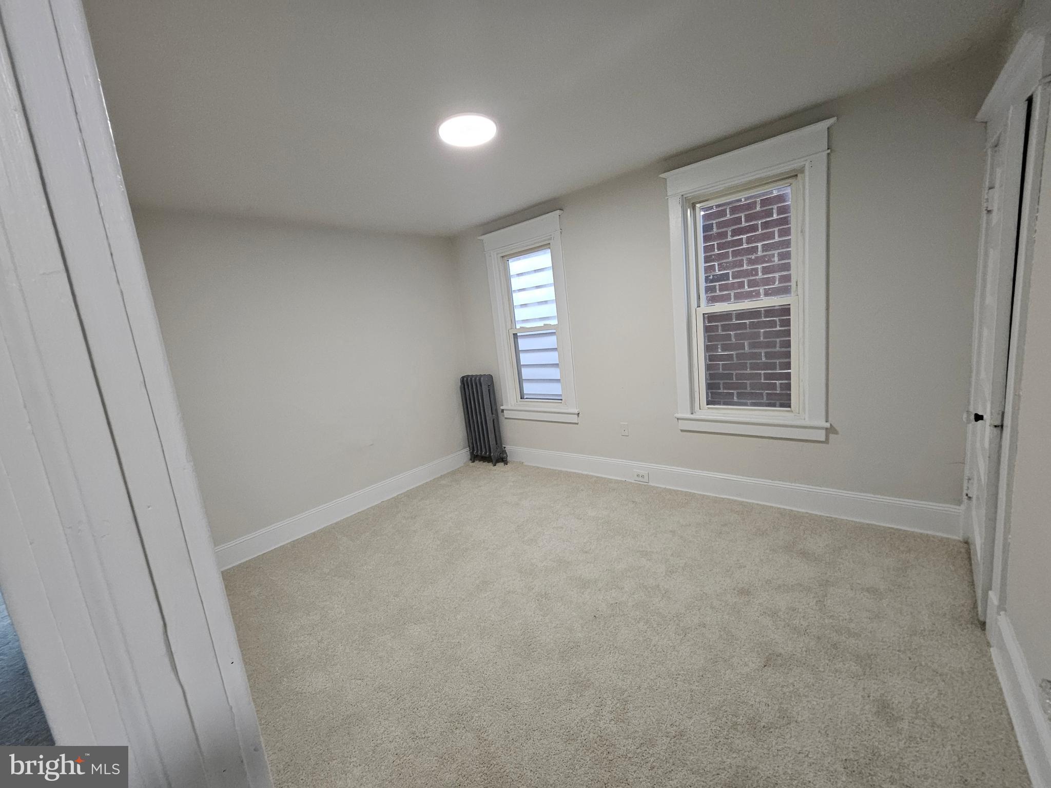 EAST END - Residential Lease