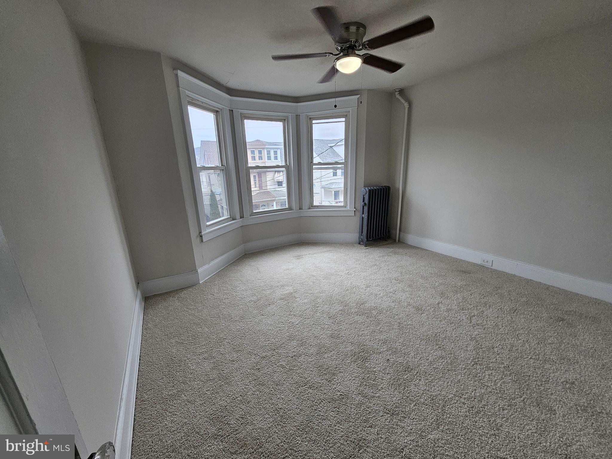 EAST END - Residential Lease