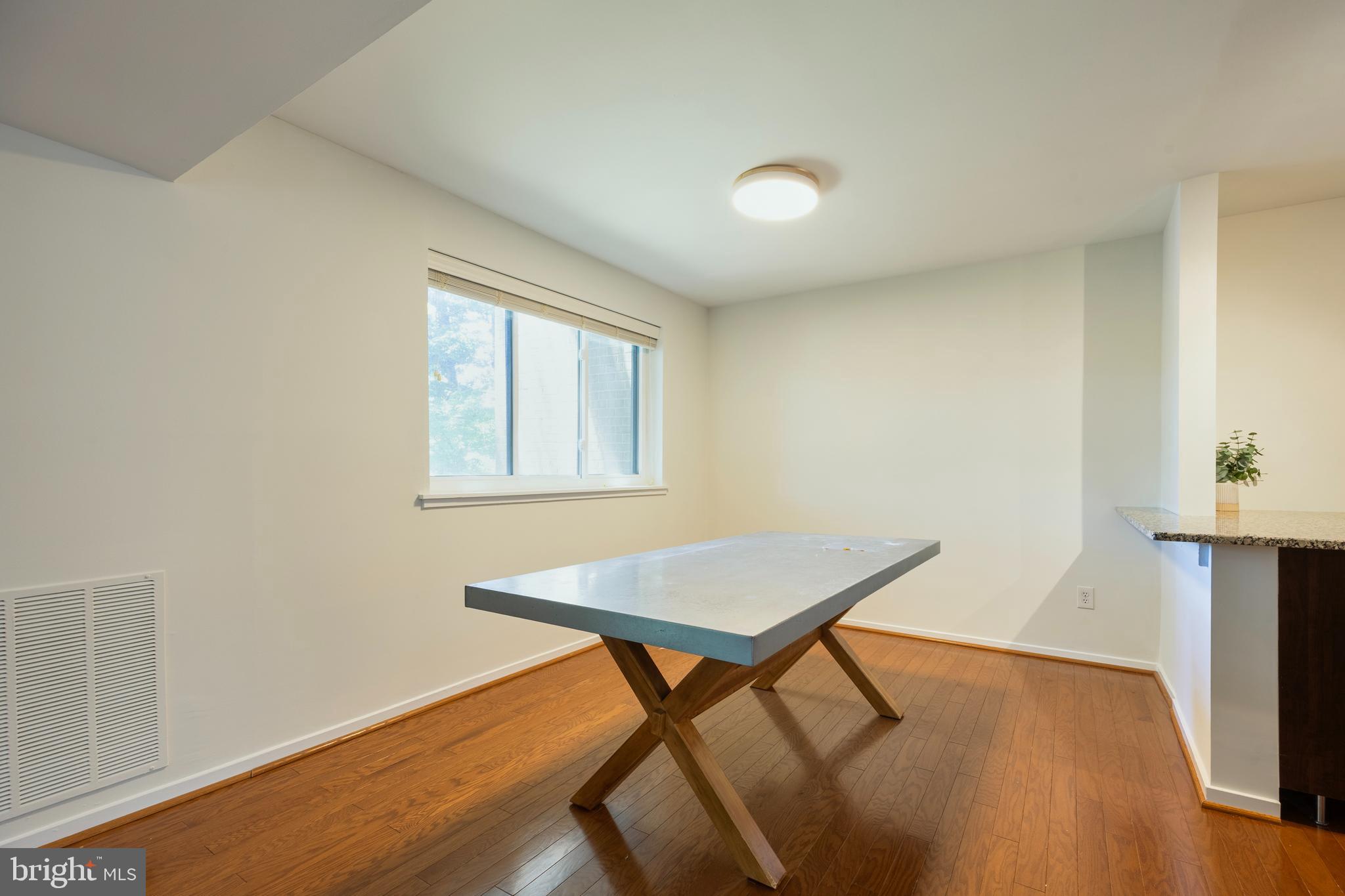 BENTANA PARK - Residential