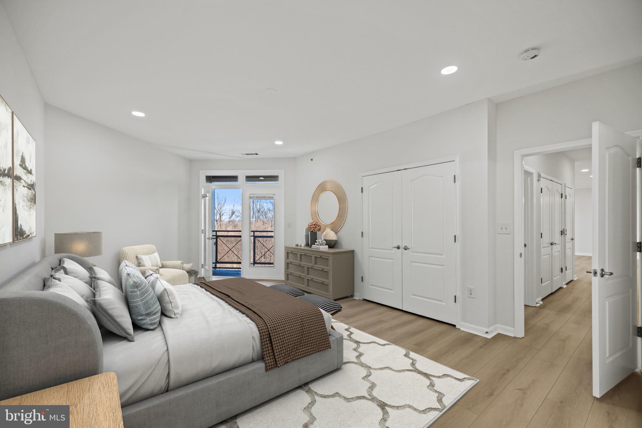 POTOMAC POINTE CONDOMINI - Residential
