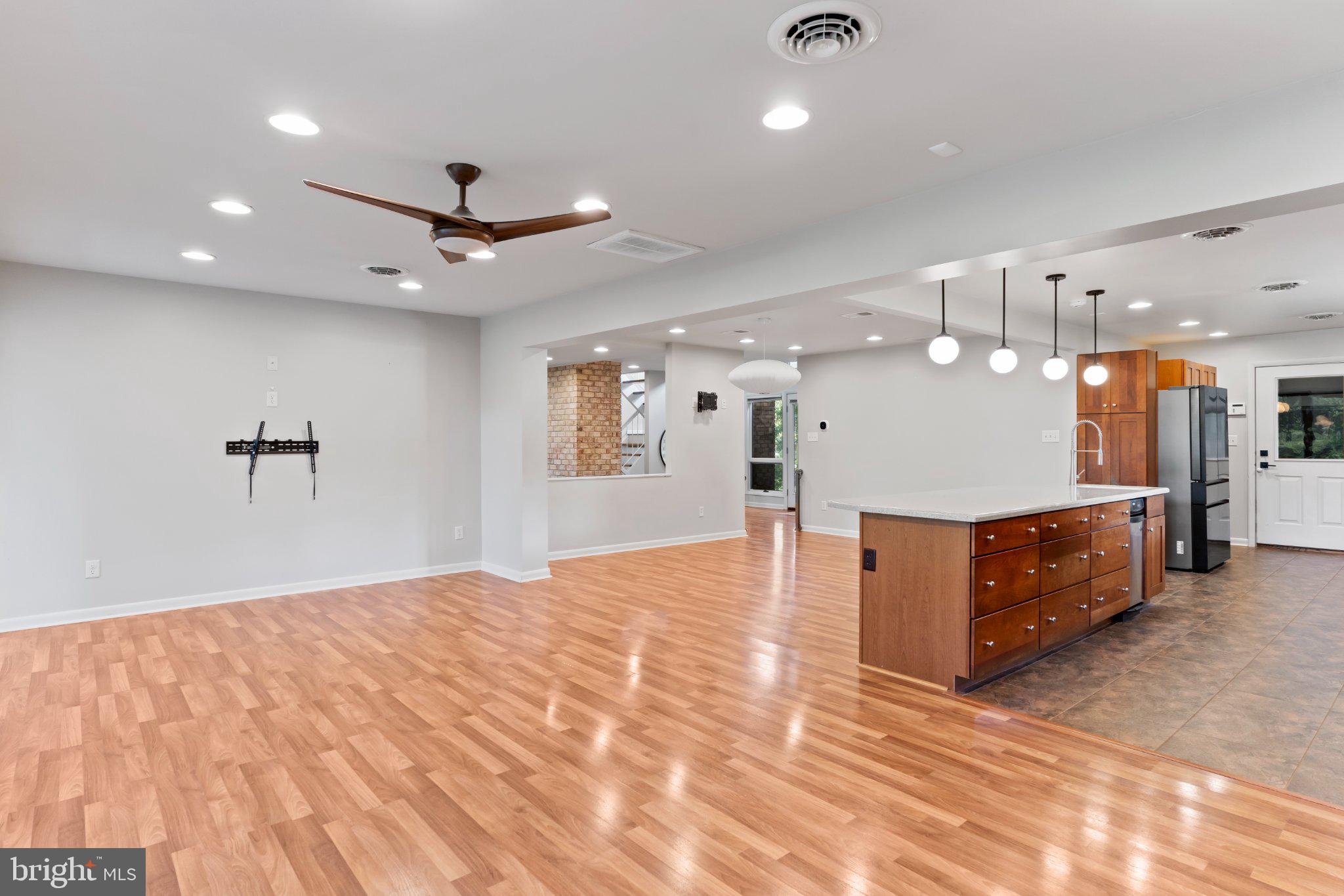 PENN NATIONAL GOLF COURSE COMMUNITY - Residential