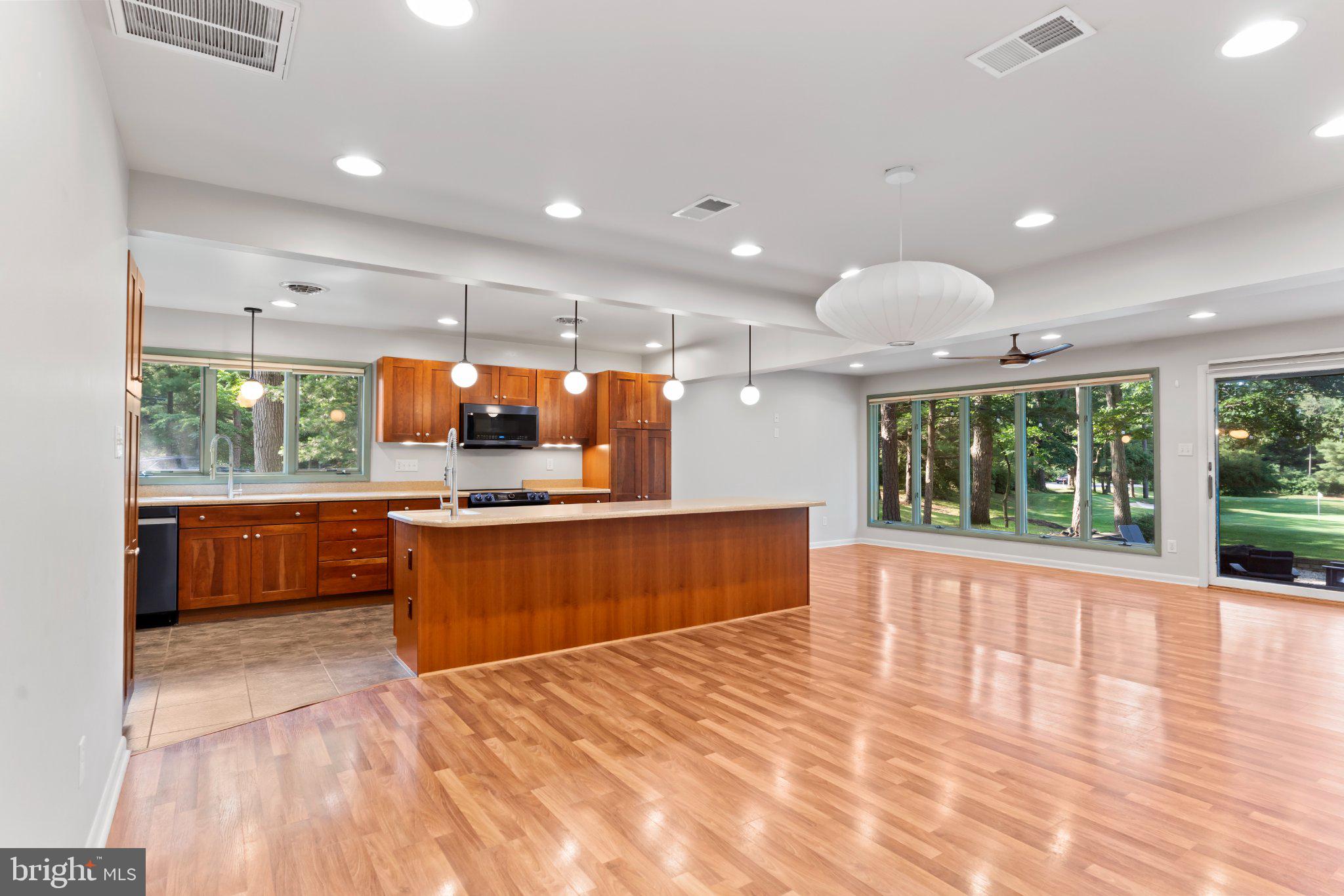 PENN NATIONAL GOLF COURSE COMMUNITY - Residential