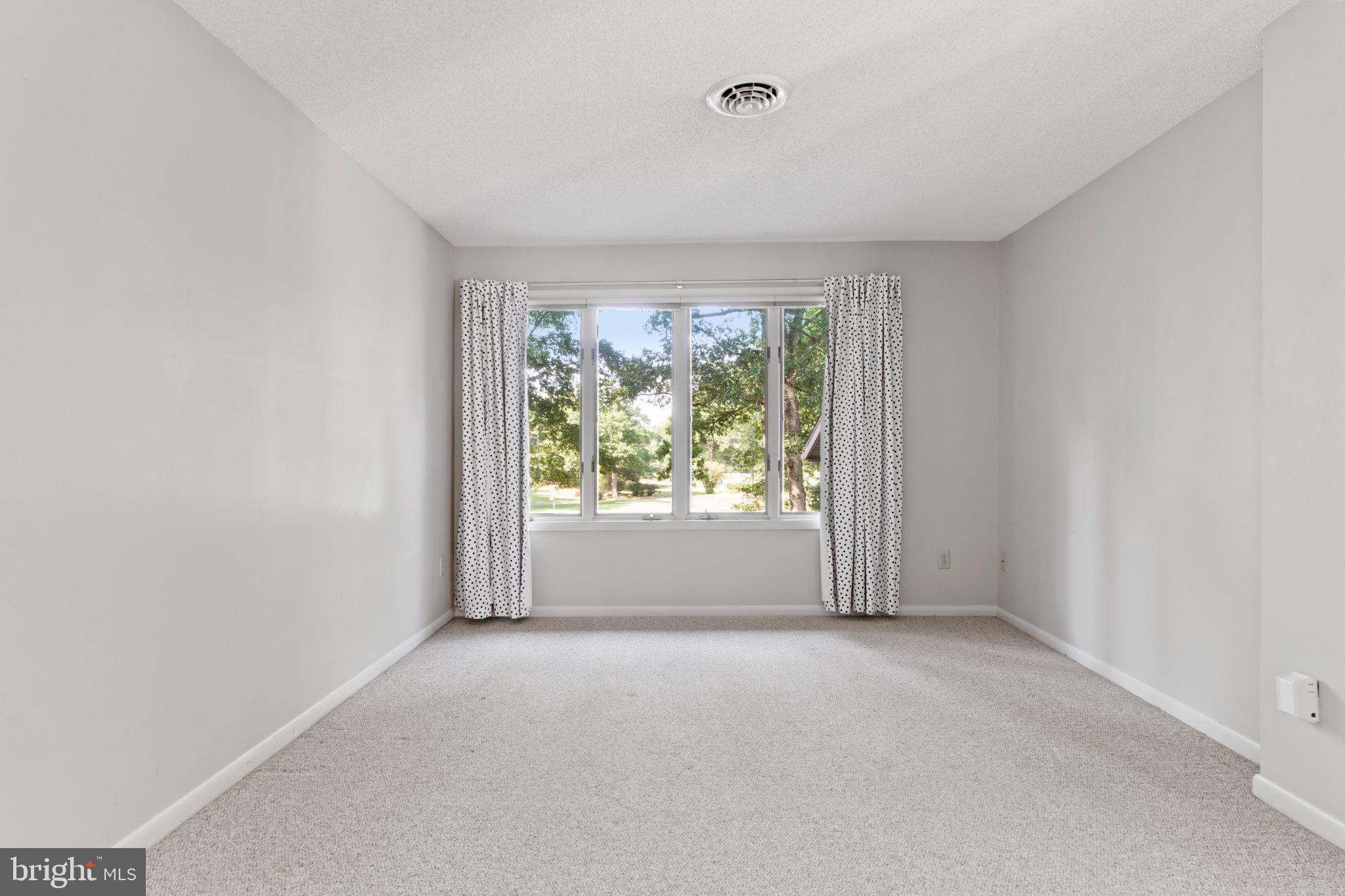 PENN NATIONAL GOLF COURSE COMMUNITY - Residential