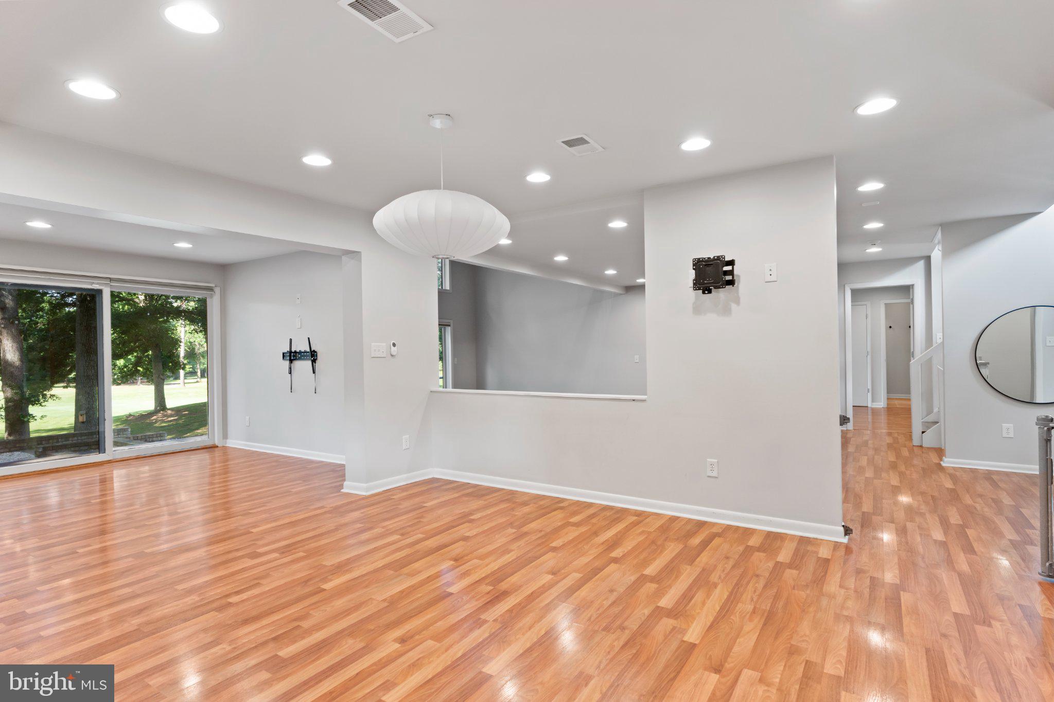 PENN NATIONAL GOLF COURSE COMMUNITY - Residential