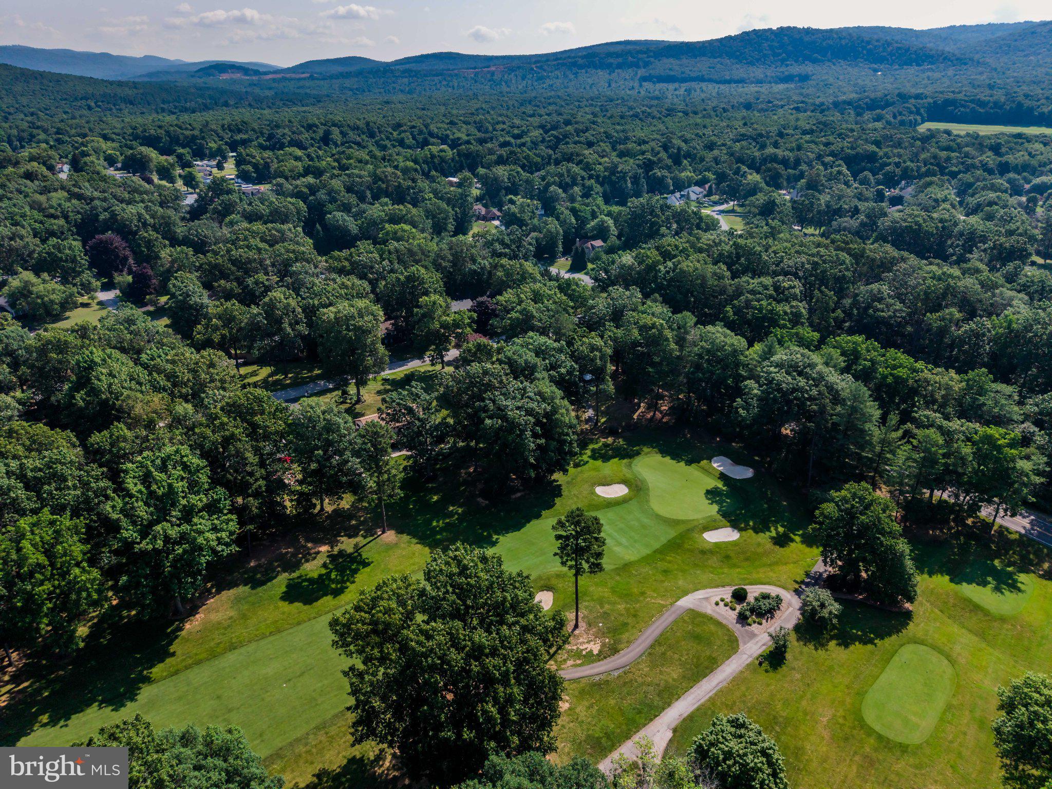 PENN NATIONAL GOLF COURSE COMMUNITY - Residential