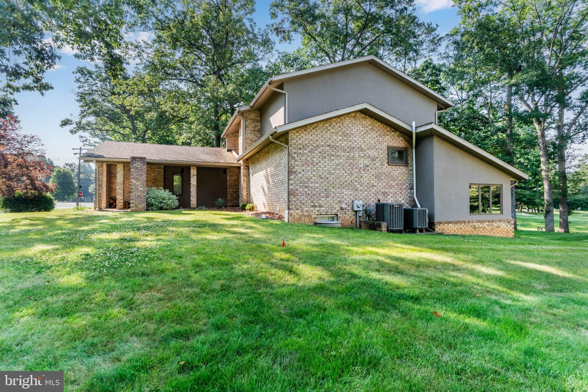 PENN NATIONAL GOLF COURSE COMMUNITY - Residential