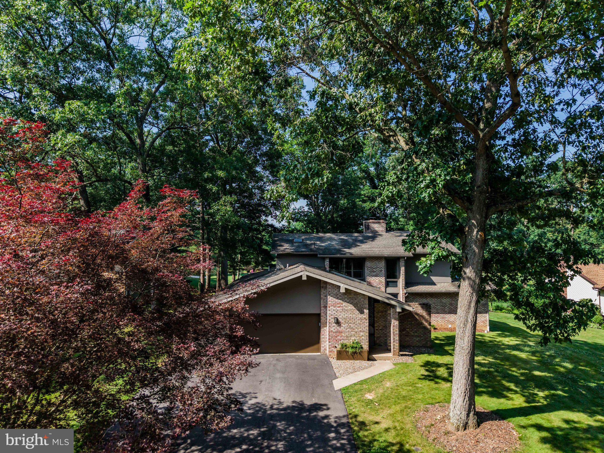 PENN NATIONAL GOLF COURSE COMMUNITY - Residential