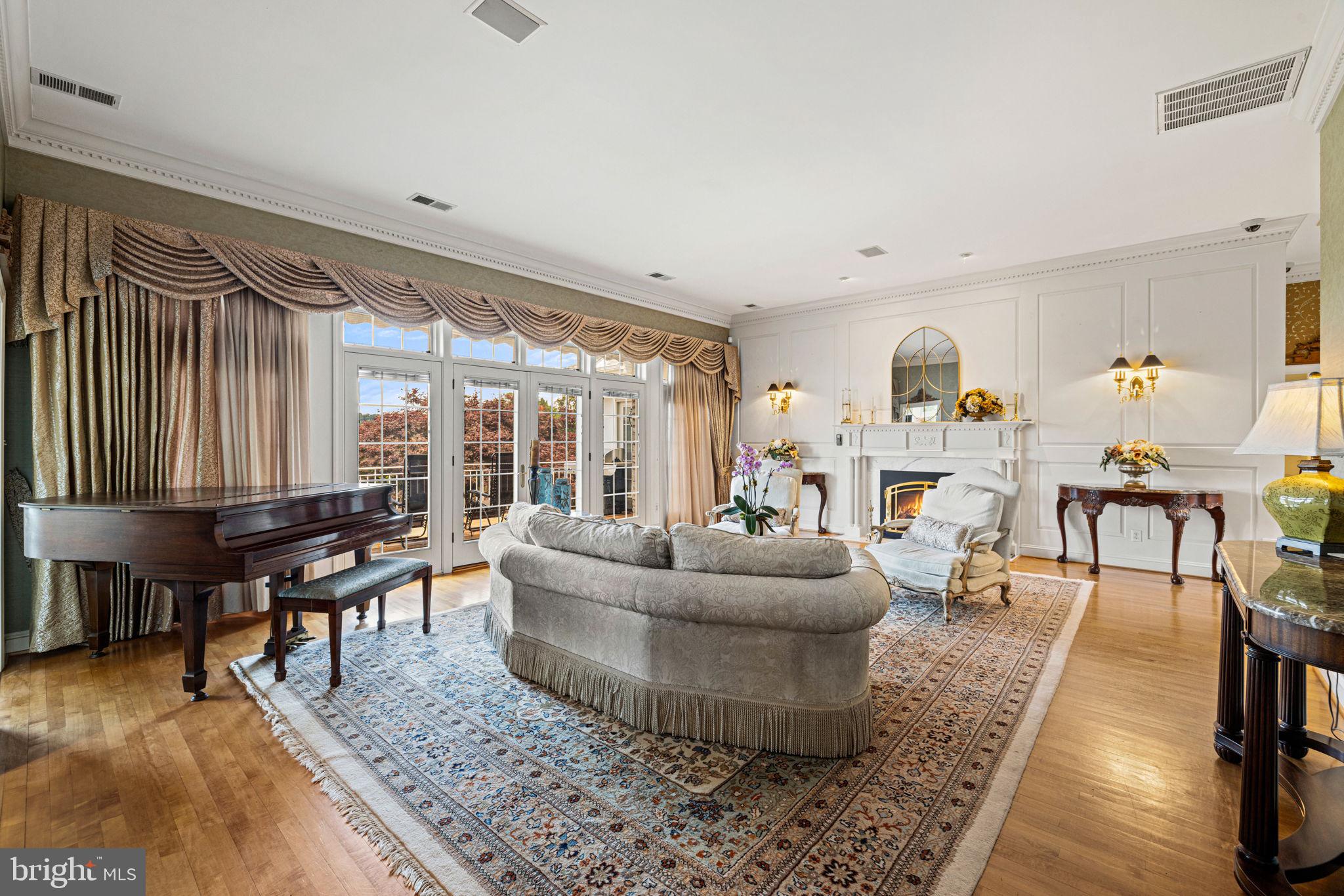 KINGSBROOKE ON THE POTOMAC - Residential
