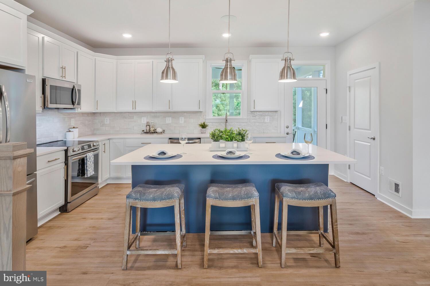 THE TOWNES AT GREENVIEW WEST - Residential