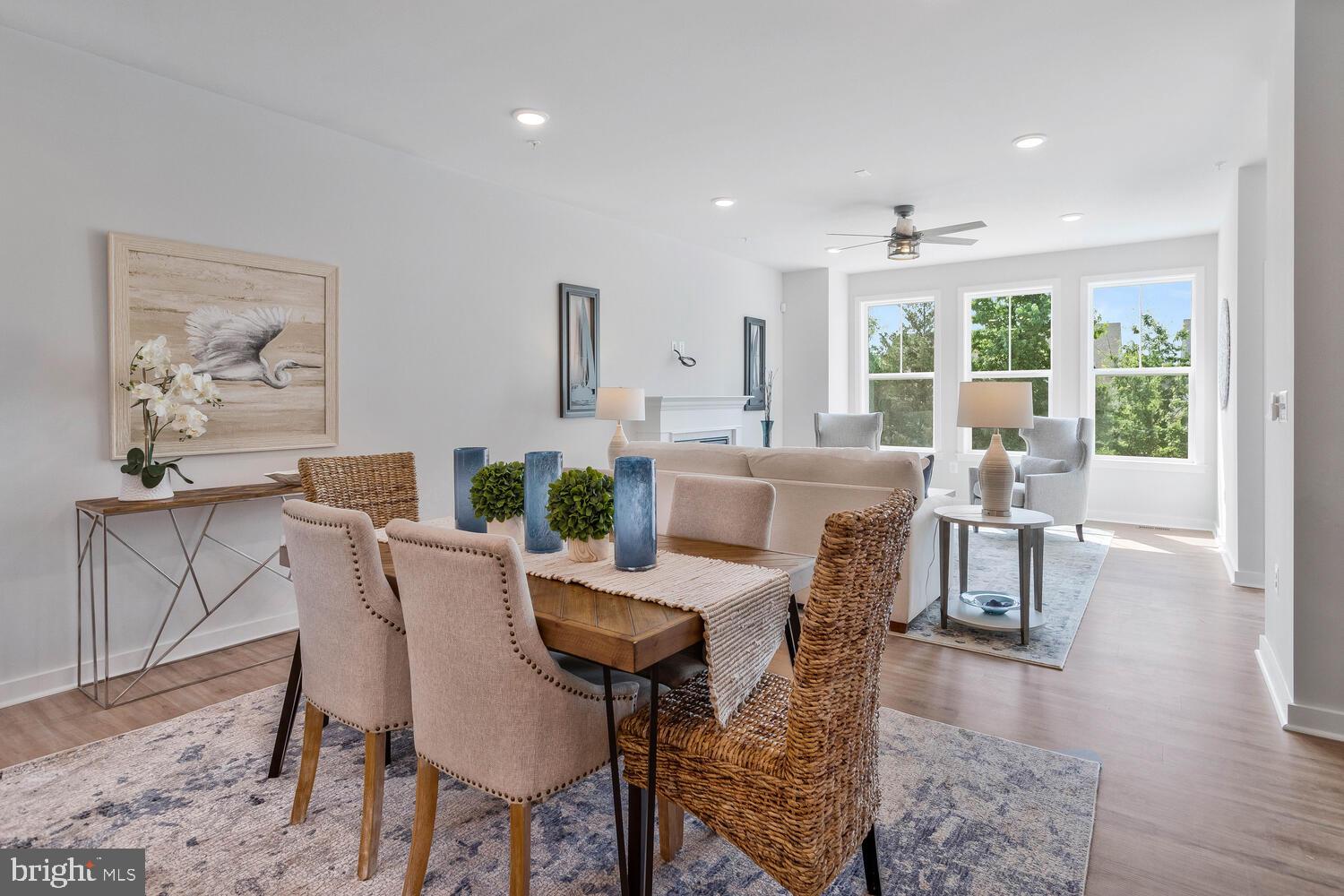 THE TOWNES AT GREENVIEW WEST - Residential