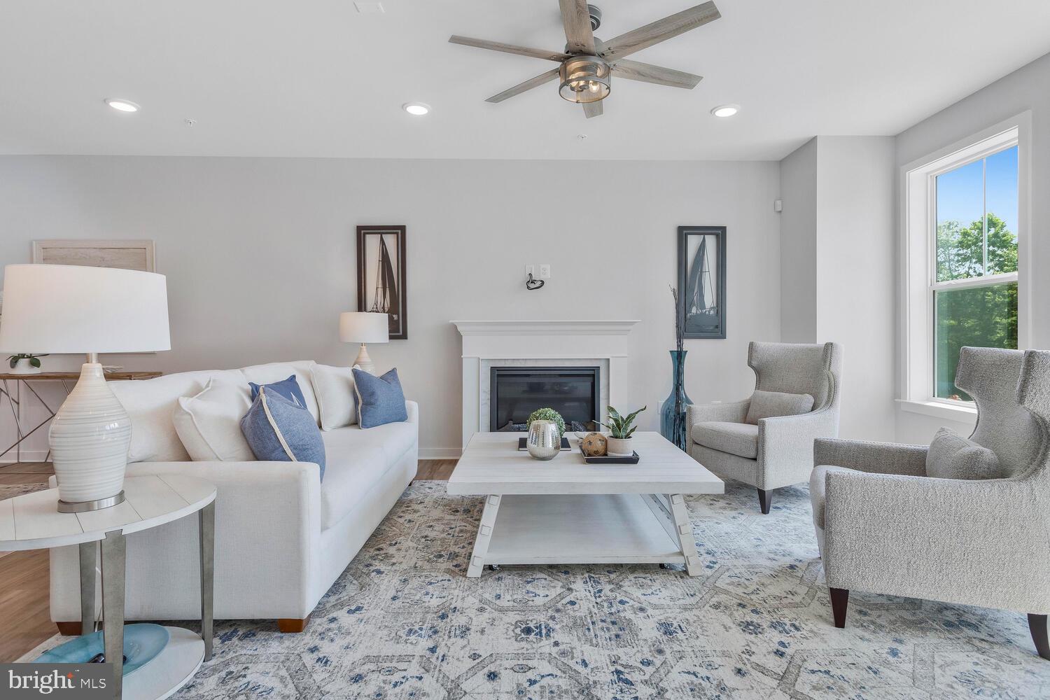 THE TOWNES AT GREENVIEW WEST - Residential