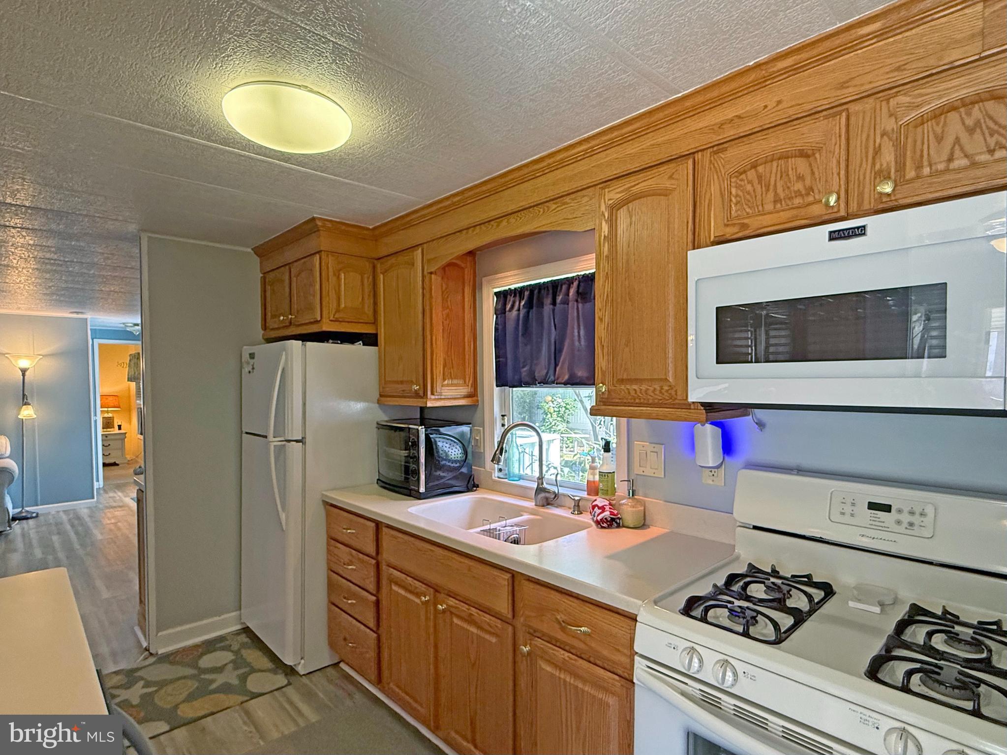 CAMELOT MHP - Residential