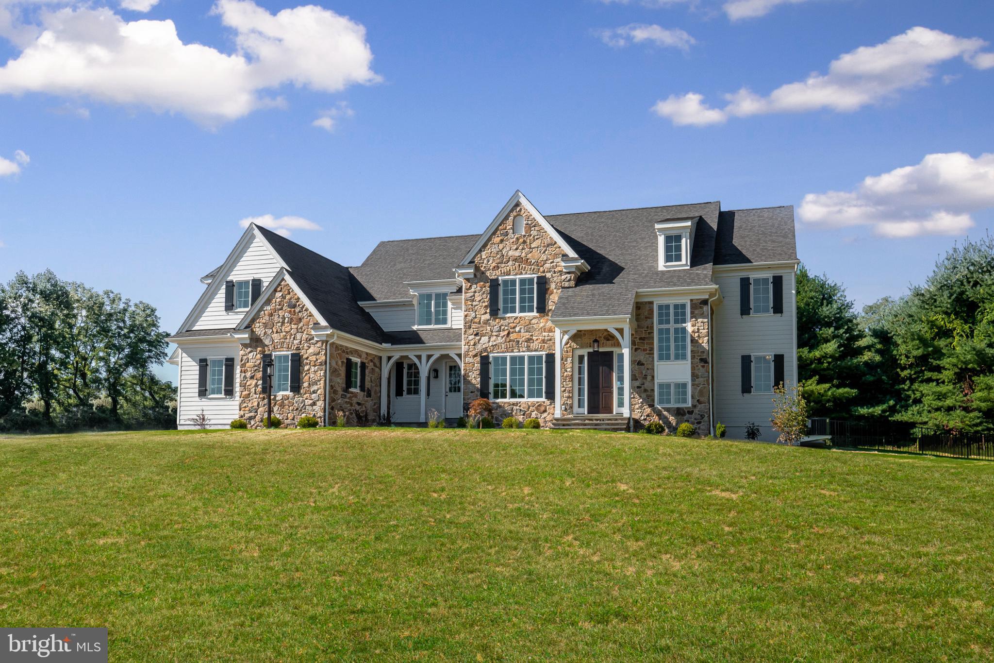 STONEBROOK - Residential