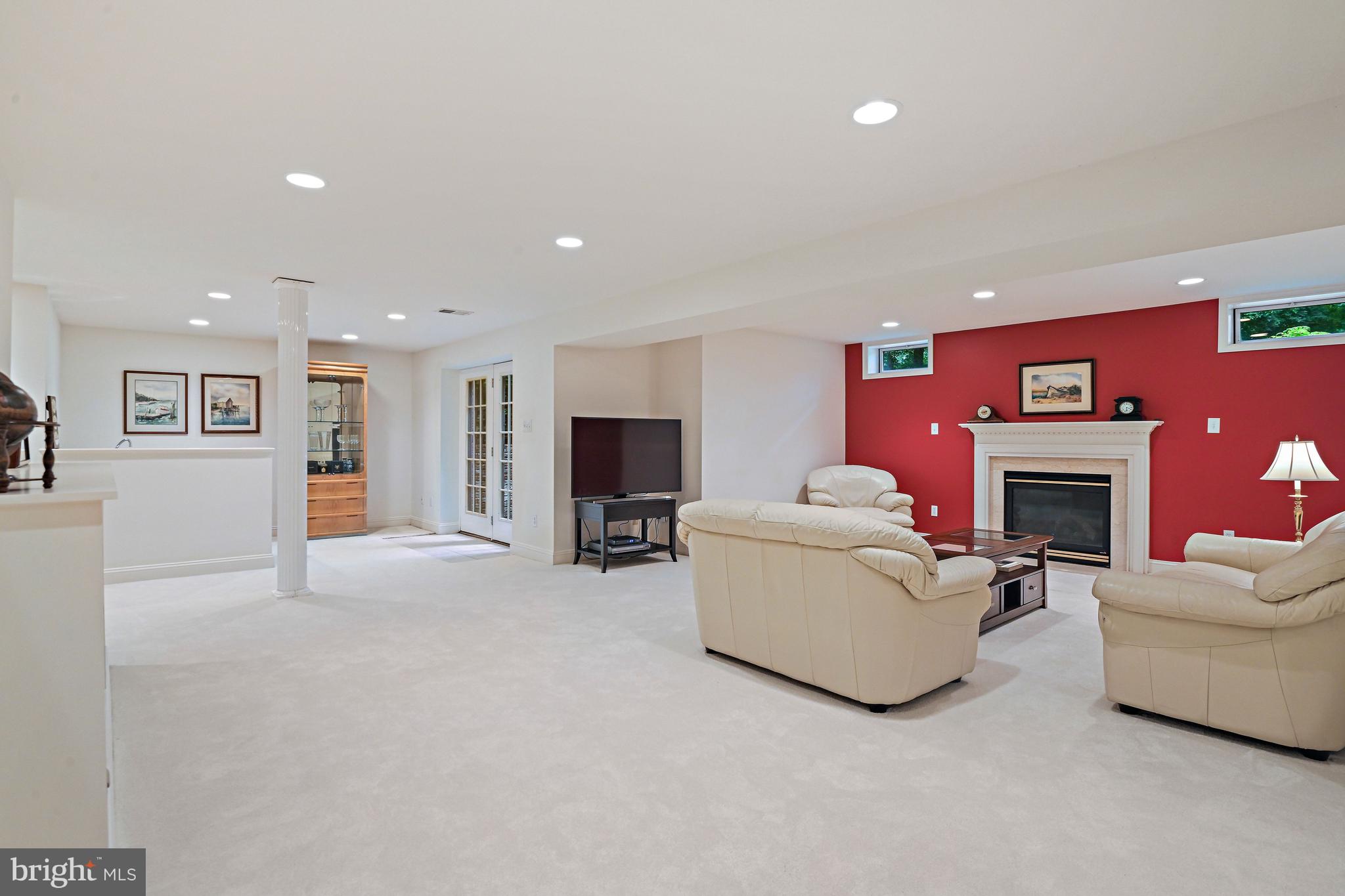 FOX RUN - Residential