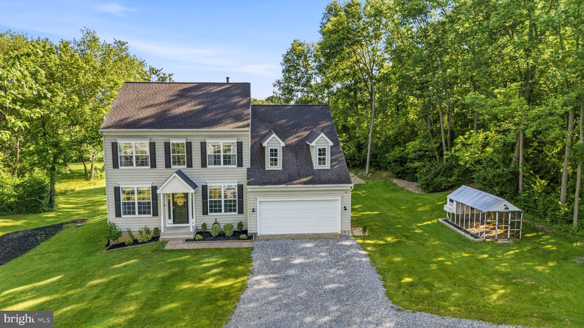 DEVON FARMS - Residential