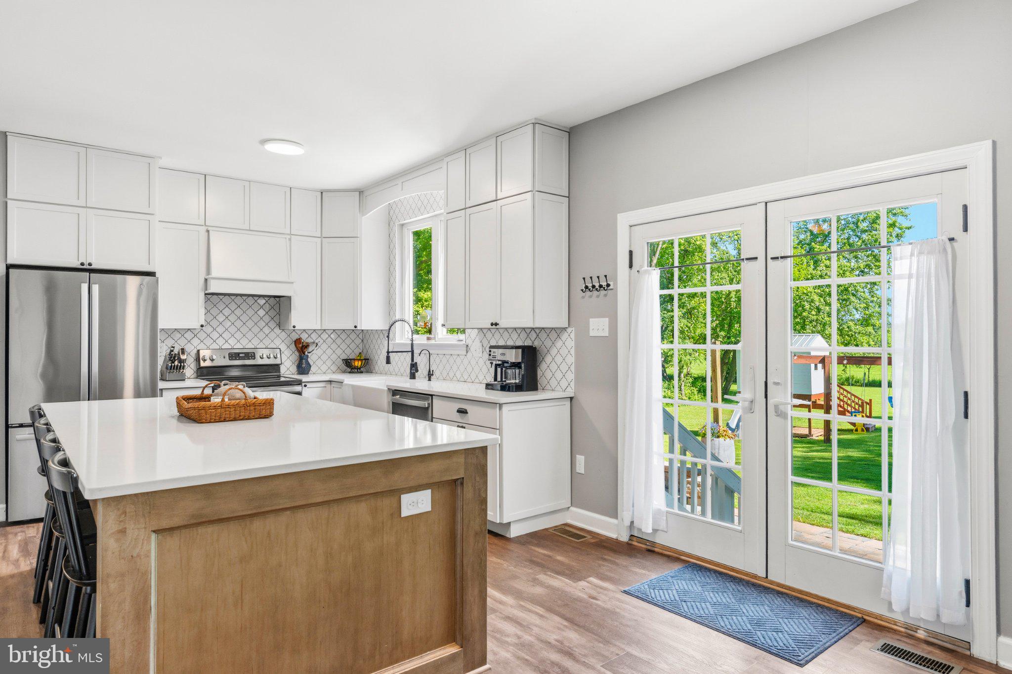 DEVON FARMS - Residential