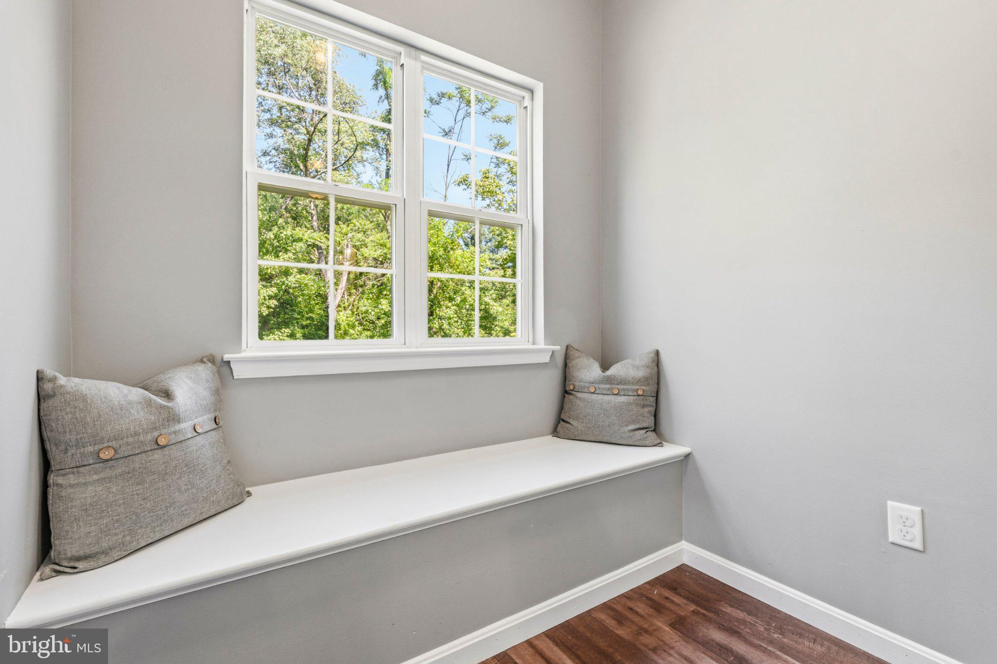 DEVON FARMS - Residential