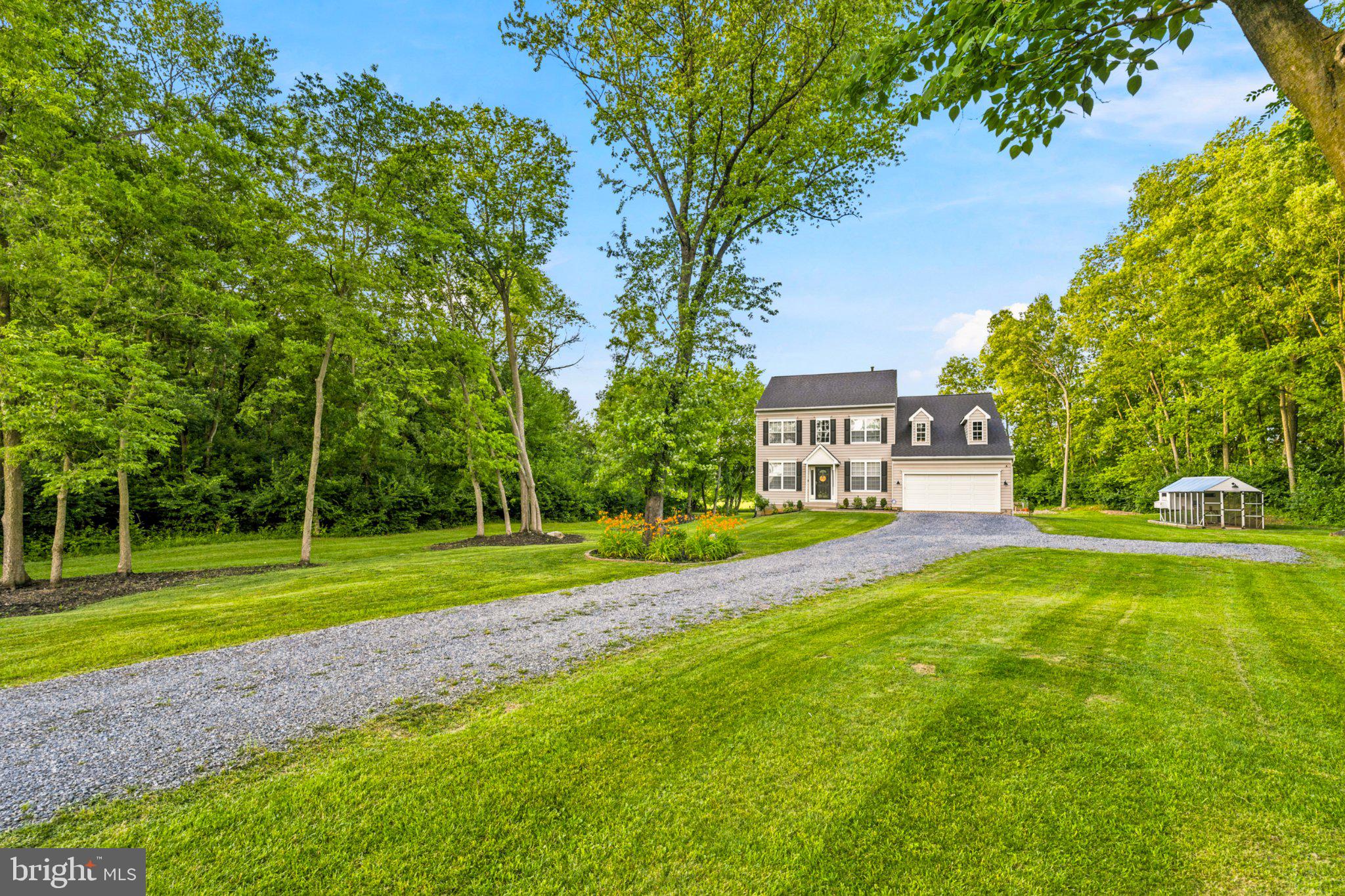 DEVON FARMS - Residential