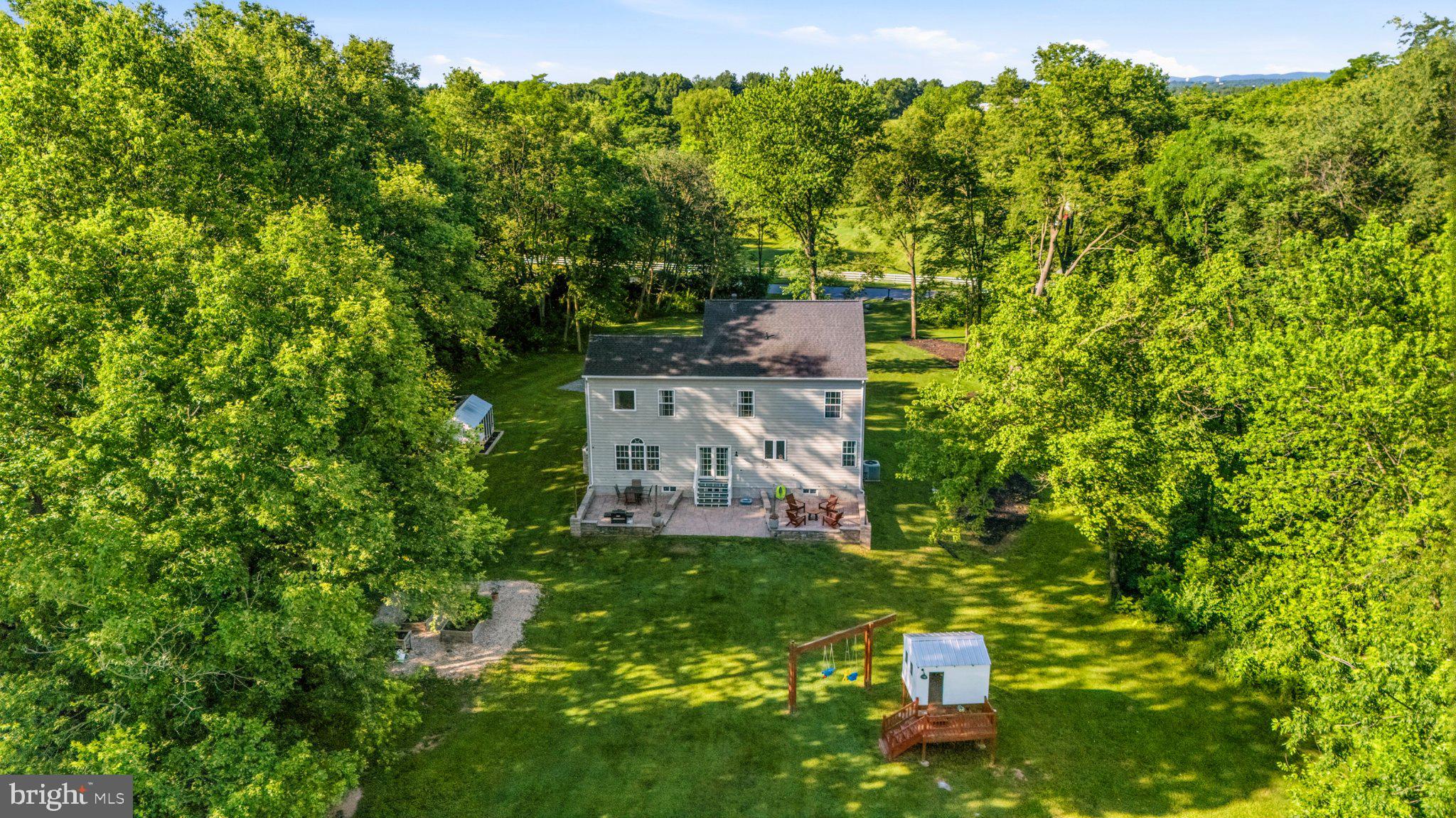 DEVON FARMS - Residential