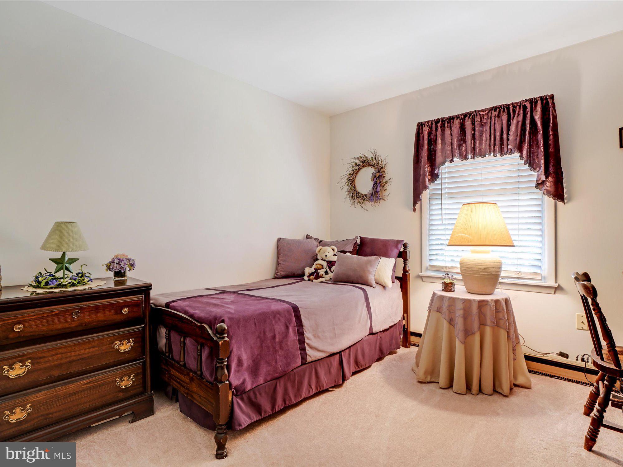 WILLIAMSTOWN - Residential