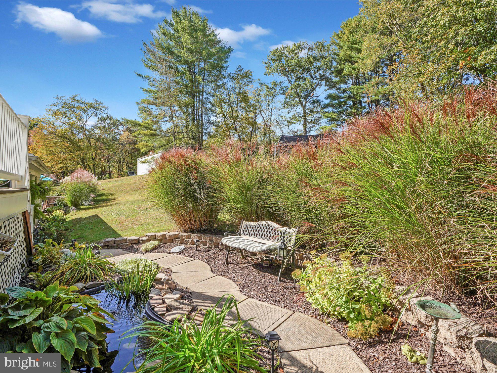 WILLIAMSTOWN - Residential